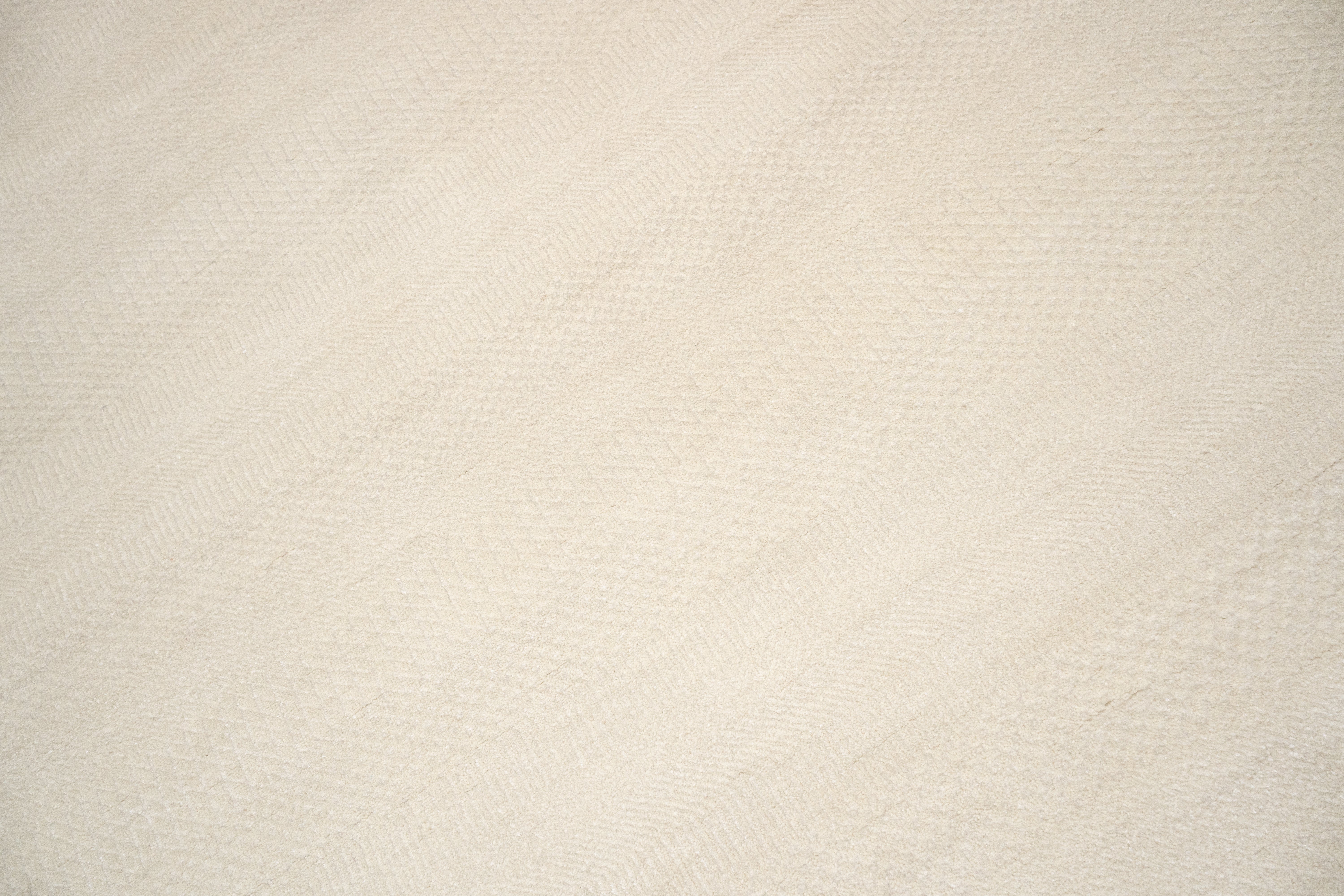 Handknotted Carpet, DIA- 932 MCN, Ivory & Ivory