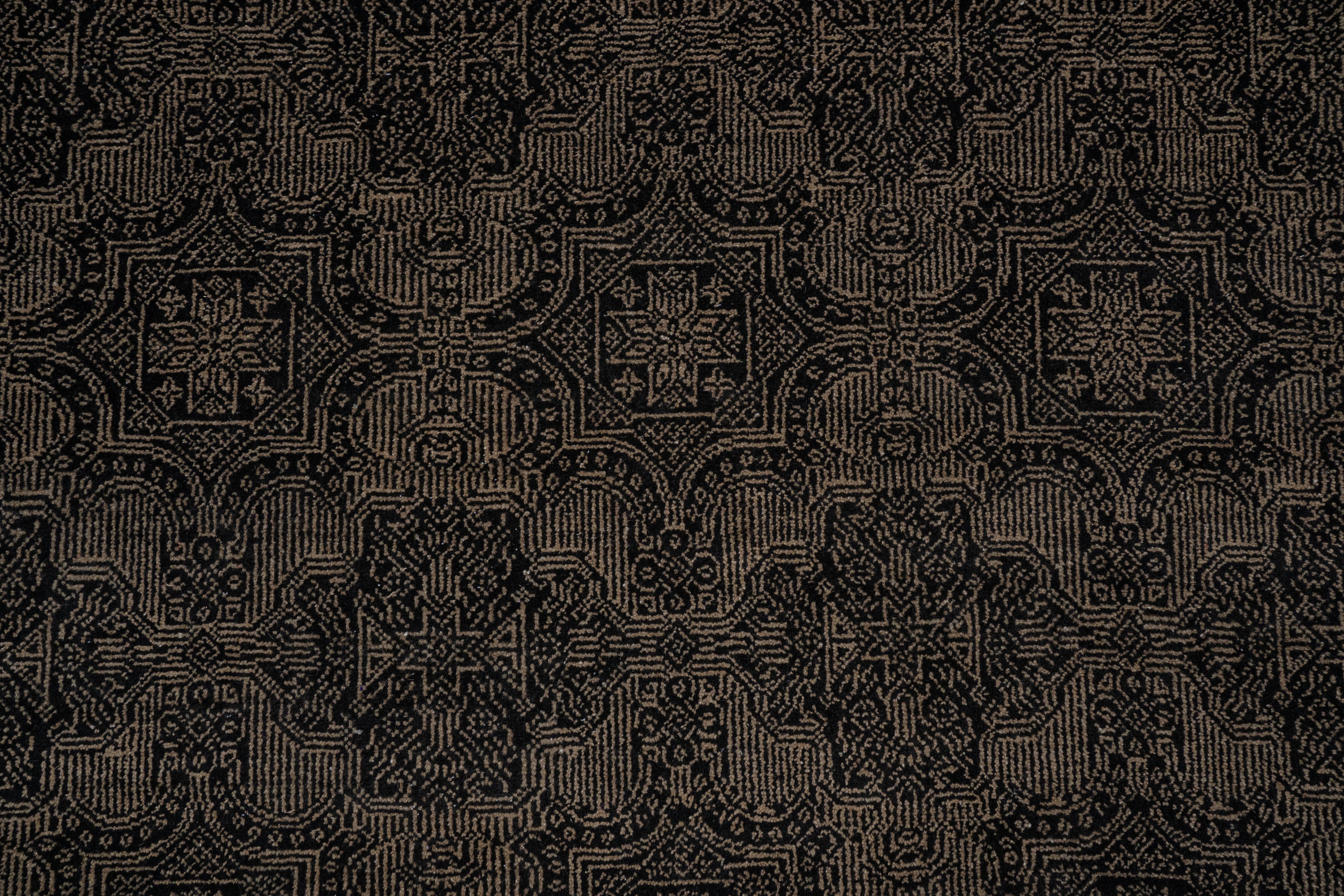 Handknotted Carpet, DIA: 944 MC-2, Vampire & Black Shadow