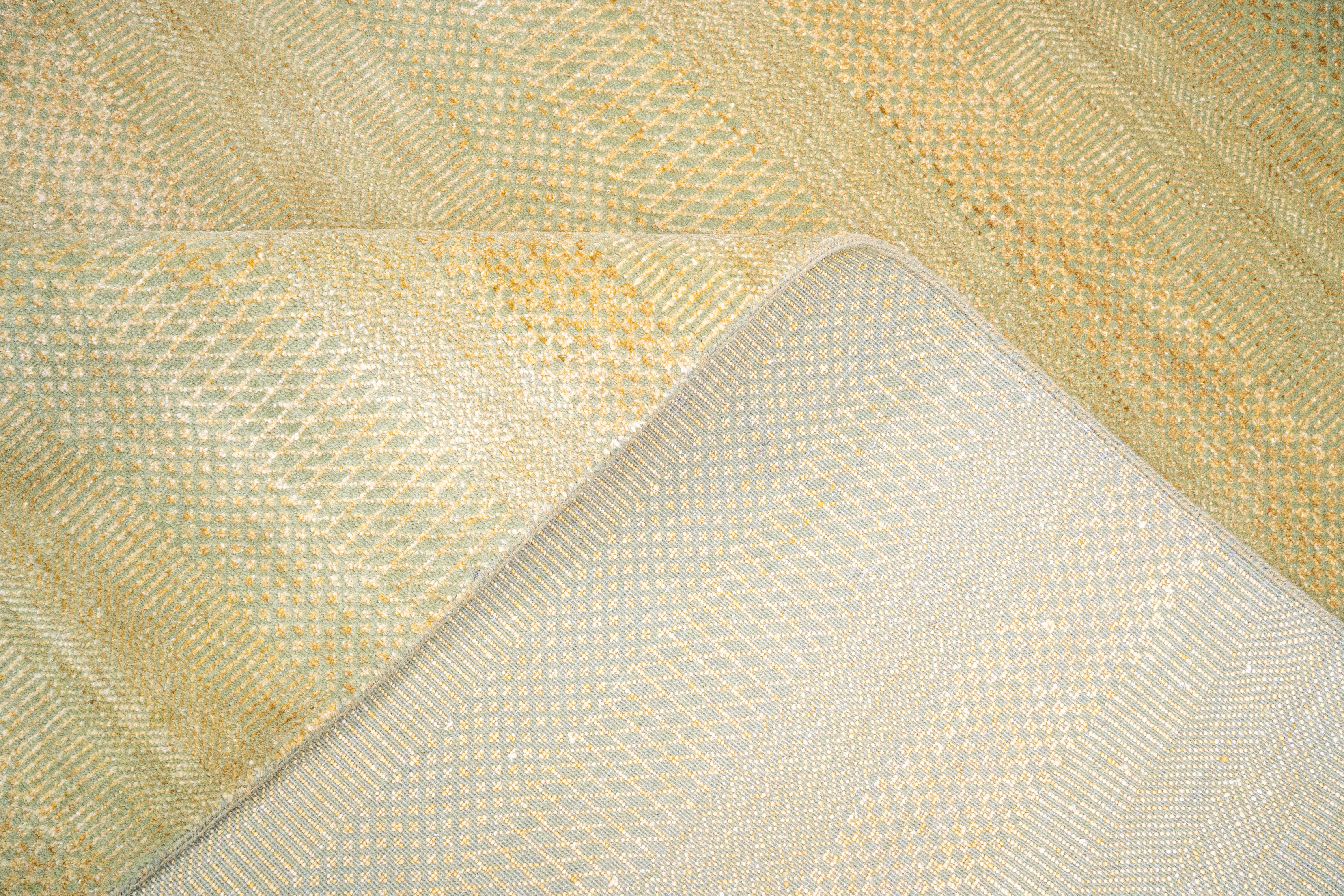 Handknotted Carpet, DIA: 948  MCN, Sage Earth Yellow