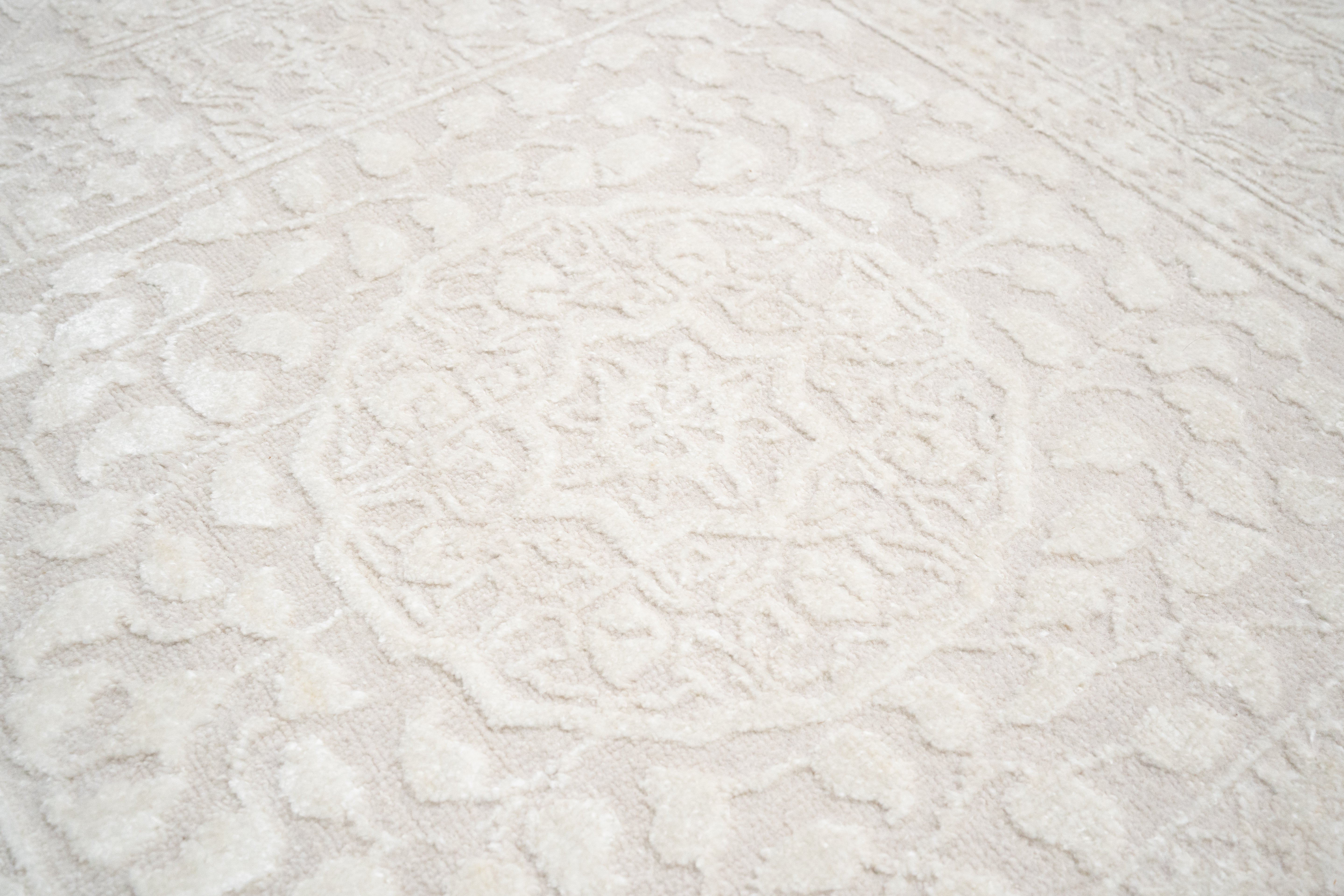 Handknotted Rug  DIA- 918 MAMLUK Ivory & Ivory