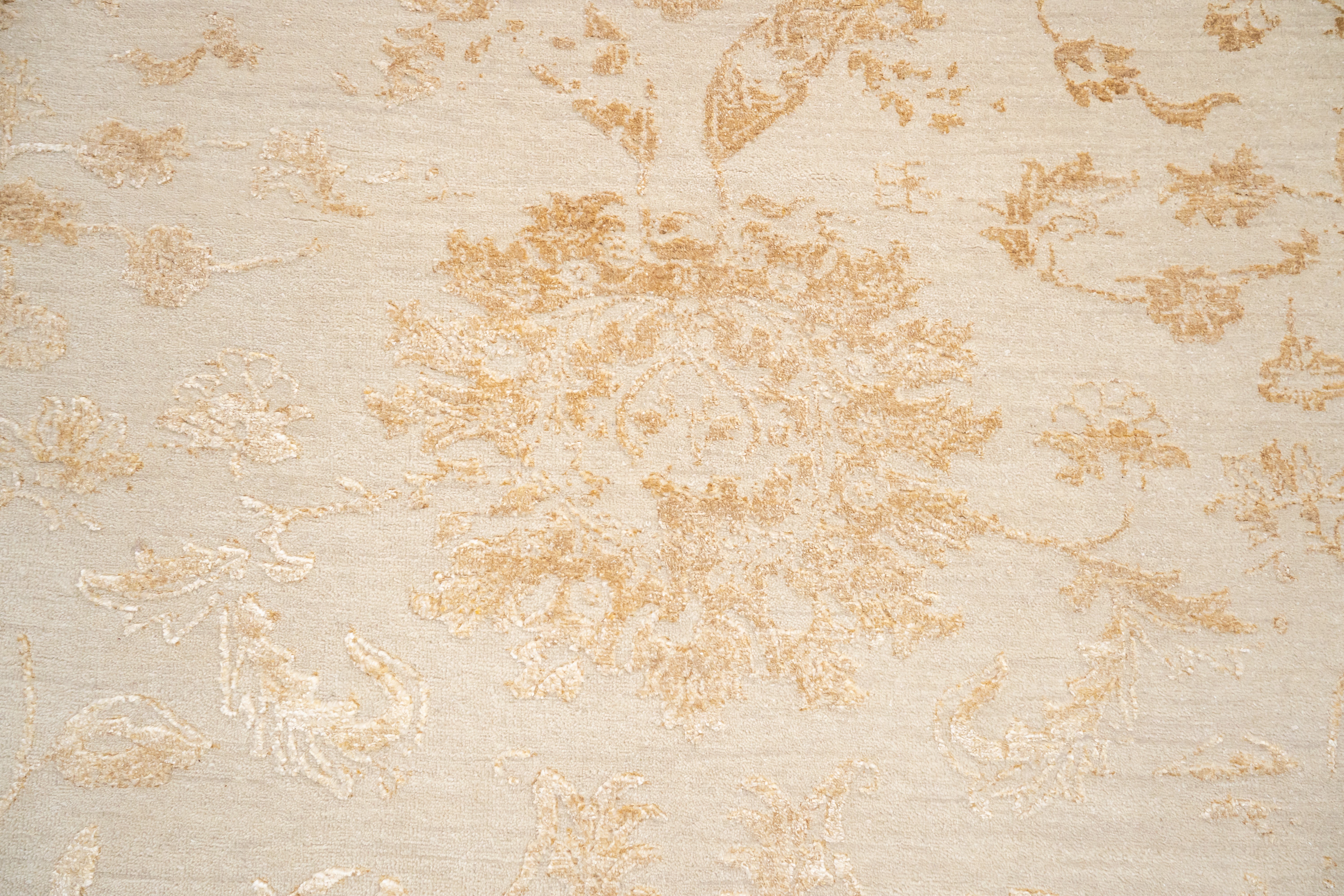 Handknotted Modern Carpet DIA- 968 JK-A White Chocolate & Tumbleweed