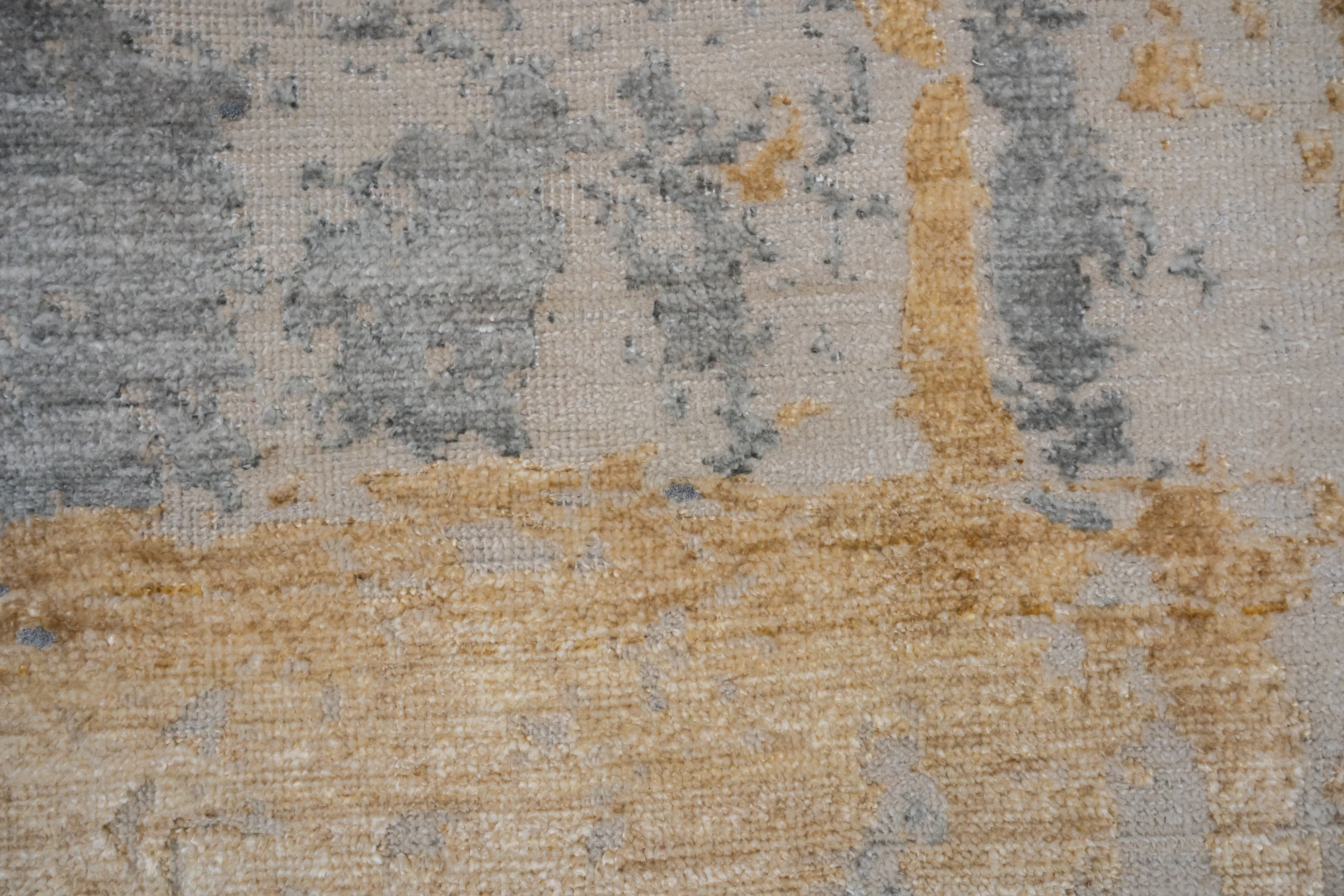 Abstract Handknotted Carpet DIA- 969 GALAXY 23, Pale Silver, French Beige &amp; Davy's Grey