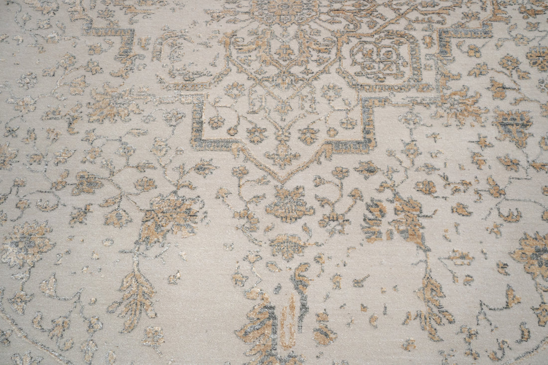Handknotted Rug  DIA- 979 SERAPI Pearl & Grullo