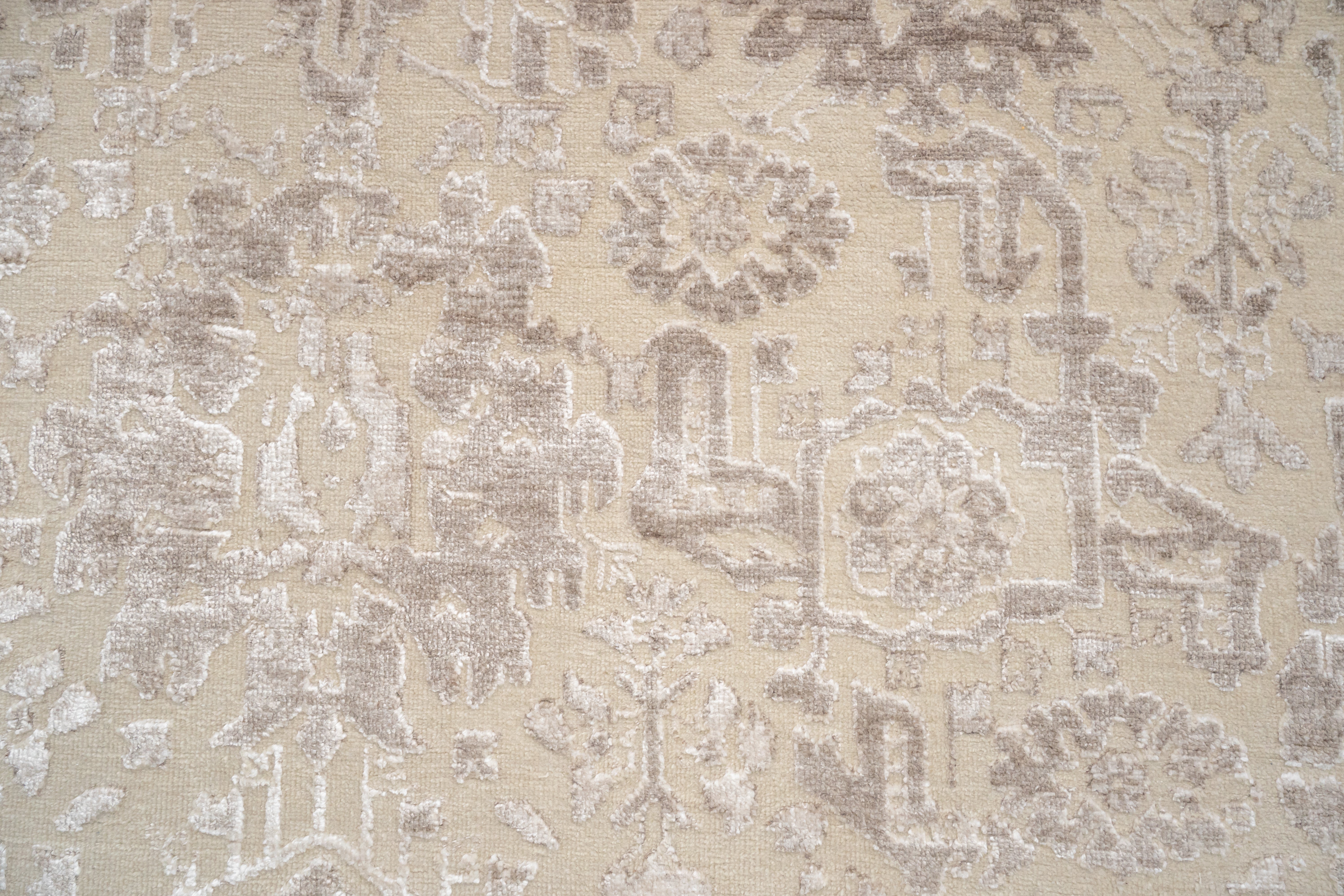 Handknotted Rug  DIA- 985 DC MAHAL Pearl & Grullo