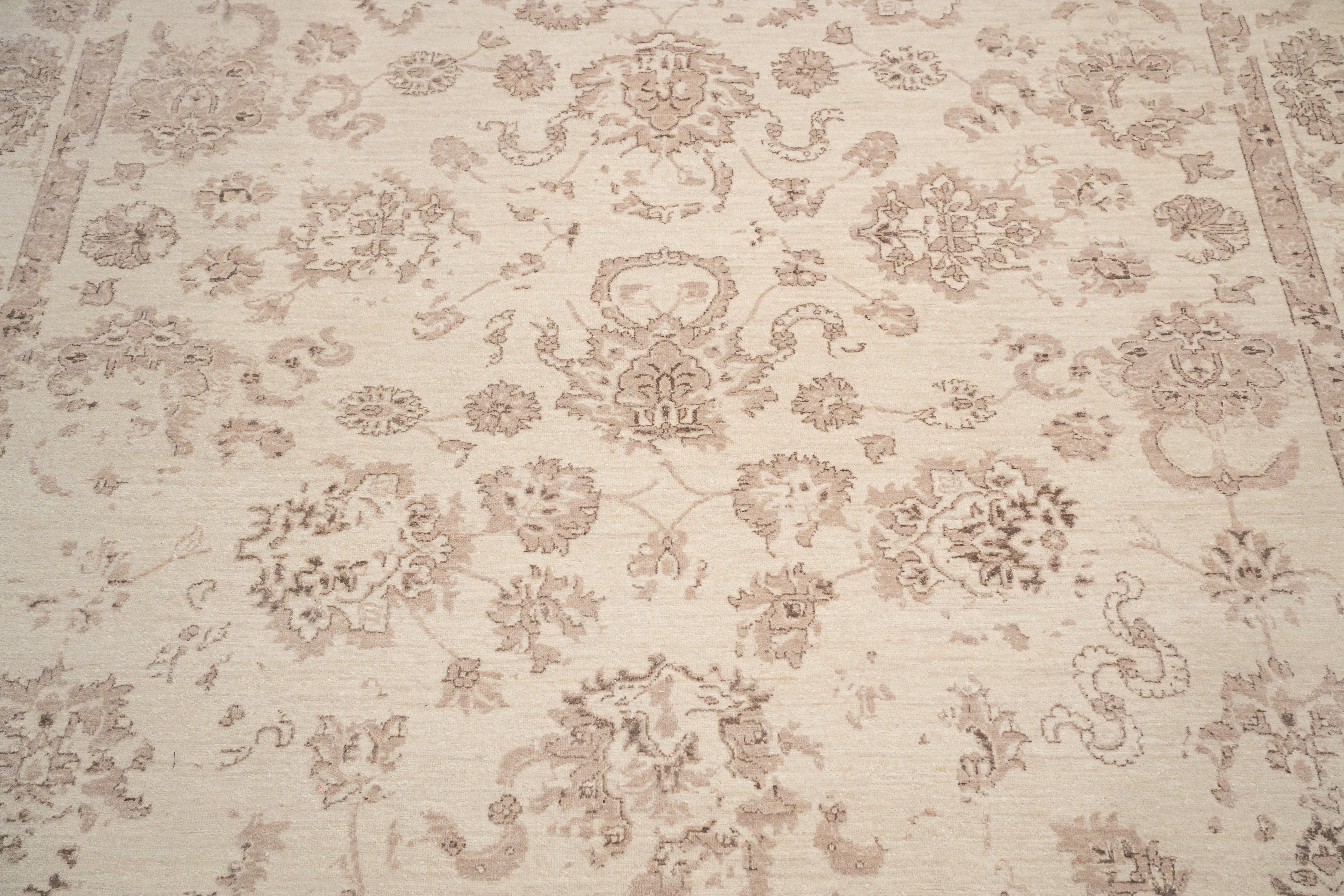 HandKnotted Modern Design Carpet DIA- 986 - 98 JN Ivory, Tuscany & Pastel Brown