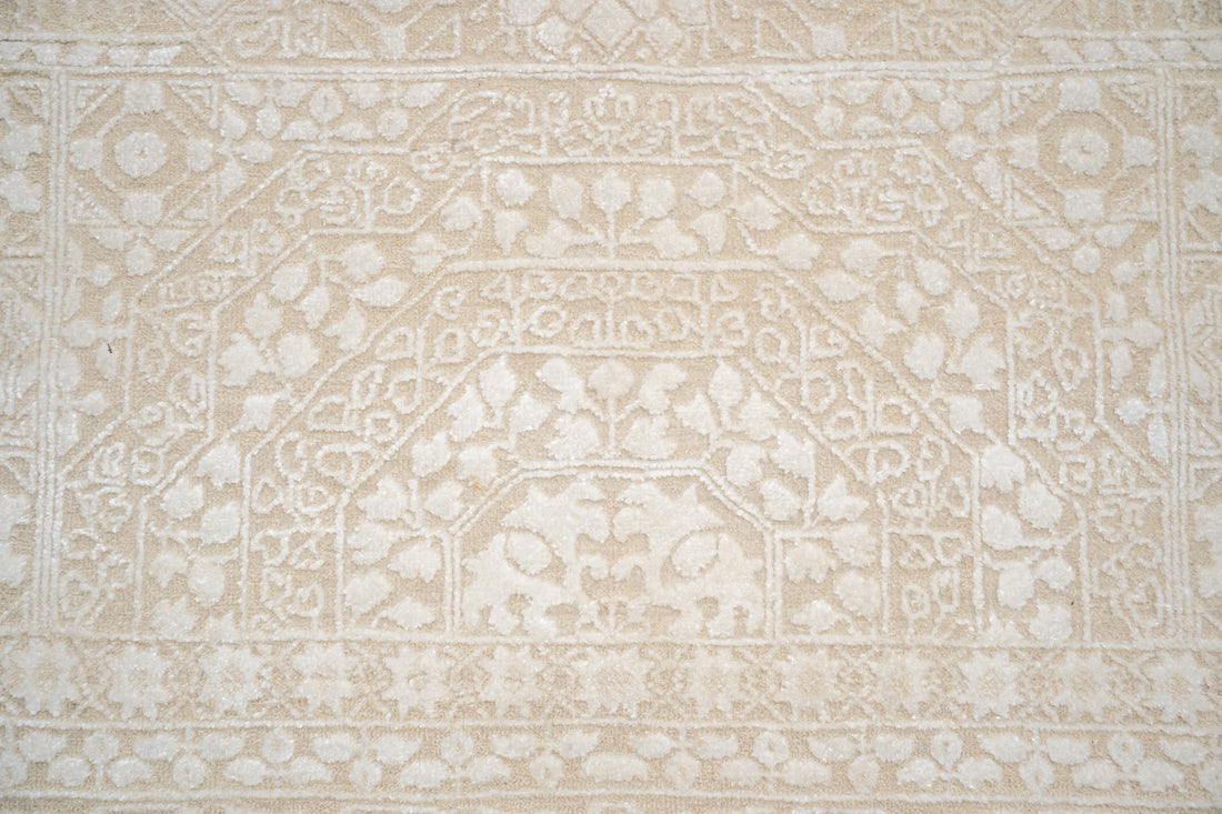 HANDKNOTTED RUG DIA- 987 MAMLUK, Ivory & White