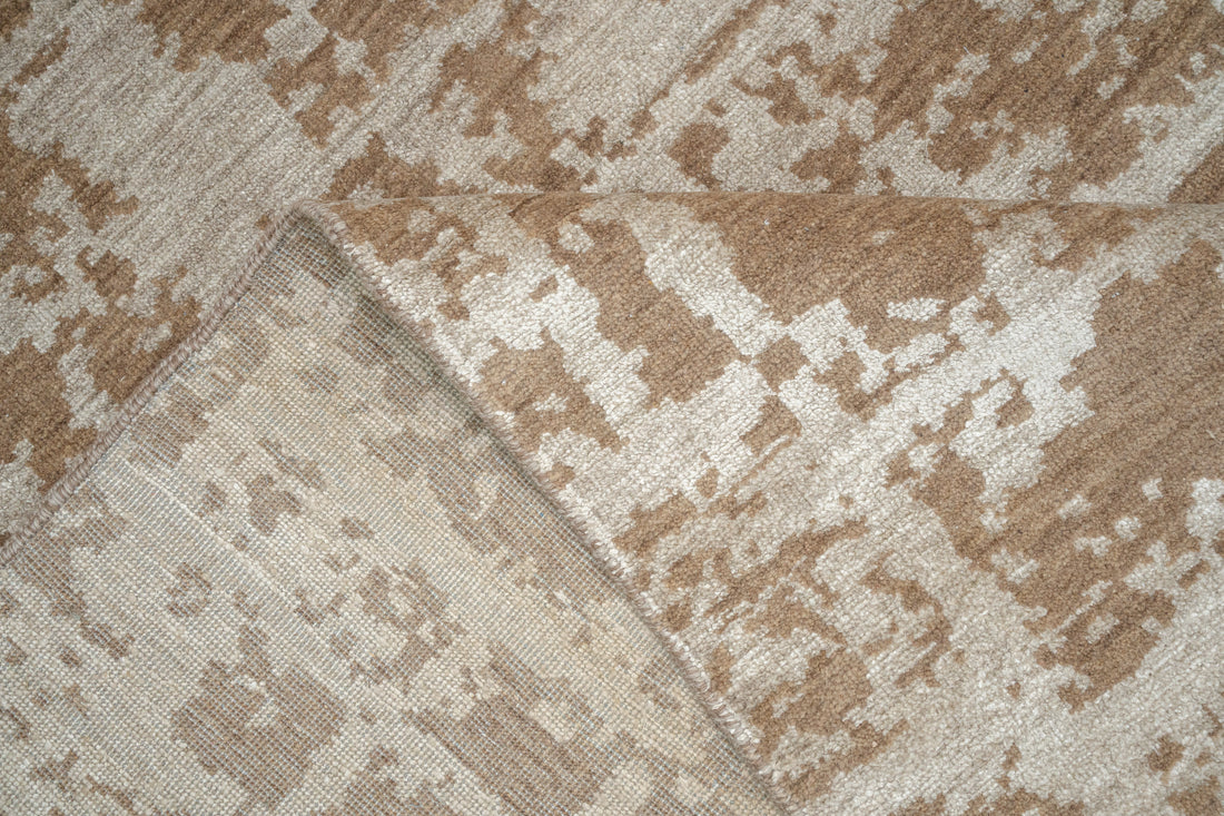 Handknotted Carpet DIA- 991 CHECK,  Beaver & Grullo