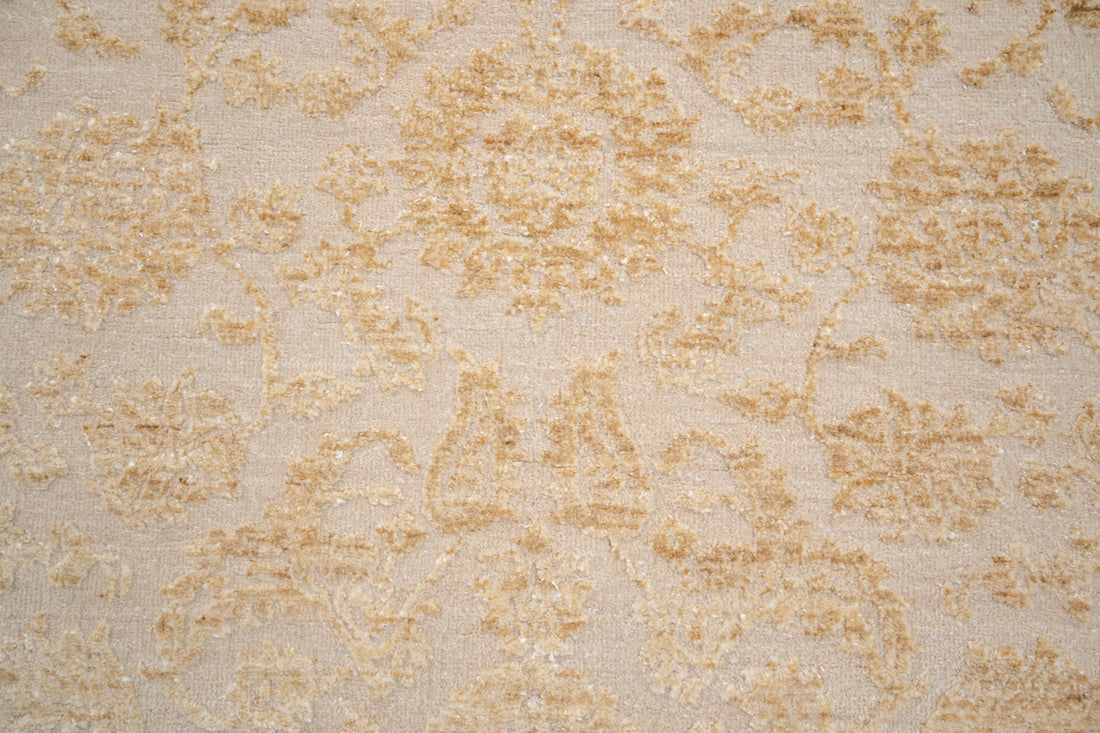 Handknotted Rug  DIA- 998 JK-A Dust Storm & Tan (Crayola)