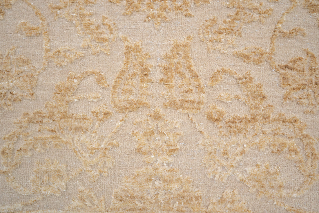 Handknotted Rug  DIA- 998 JK-A Dust Storm & Tan (Crayola)