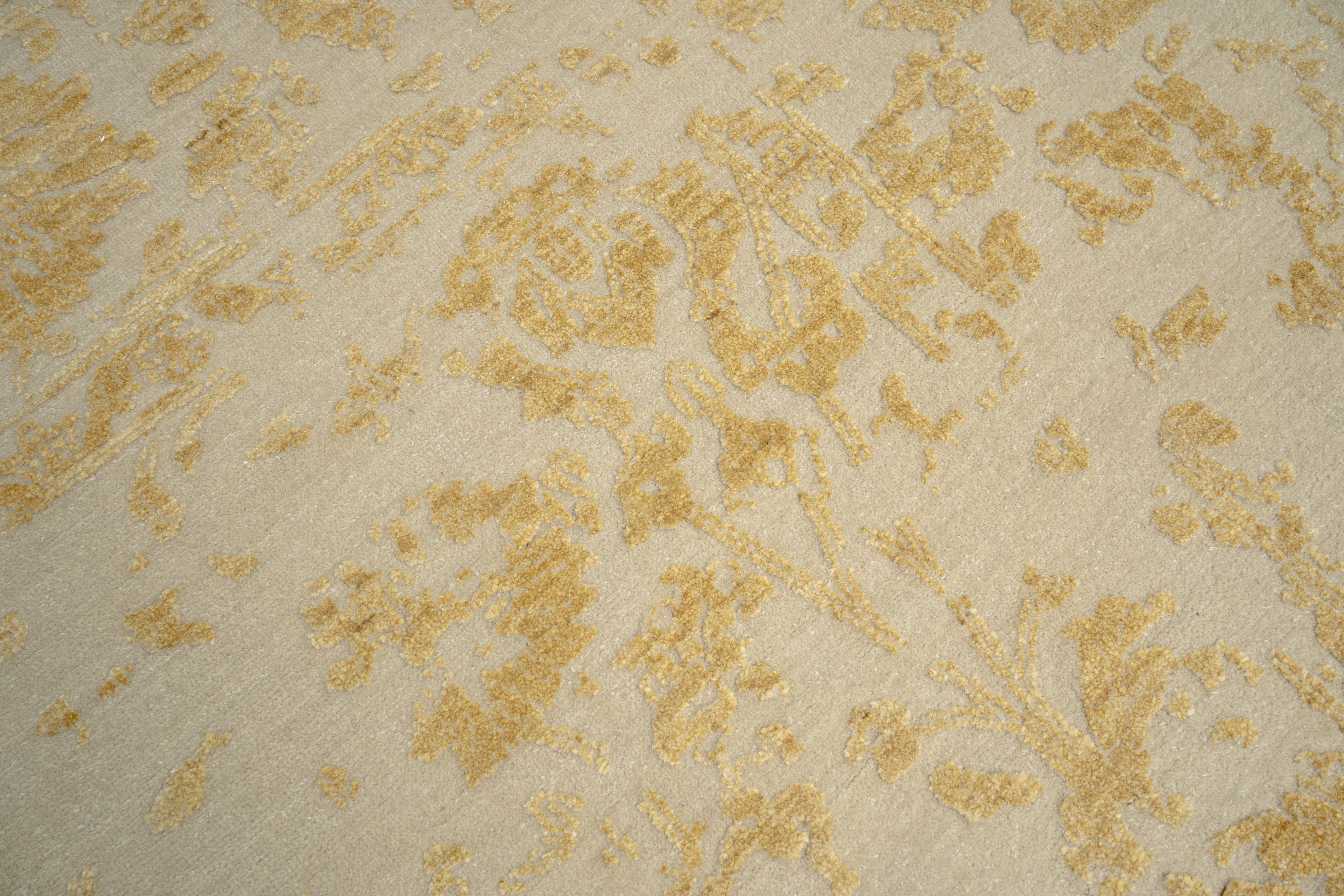 Abstract Design  Handknotted Carpet DIA- 1059