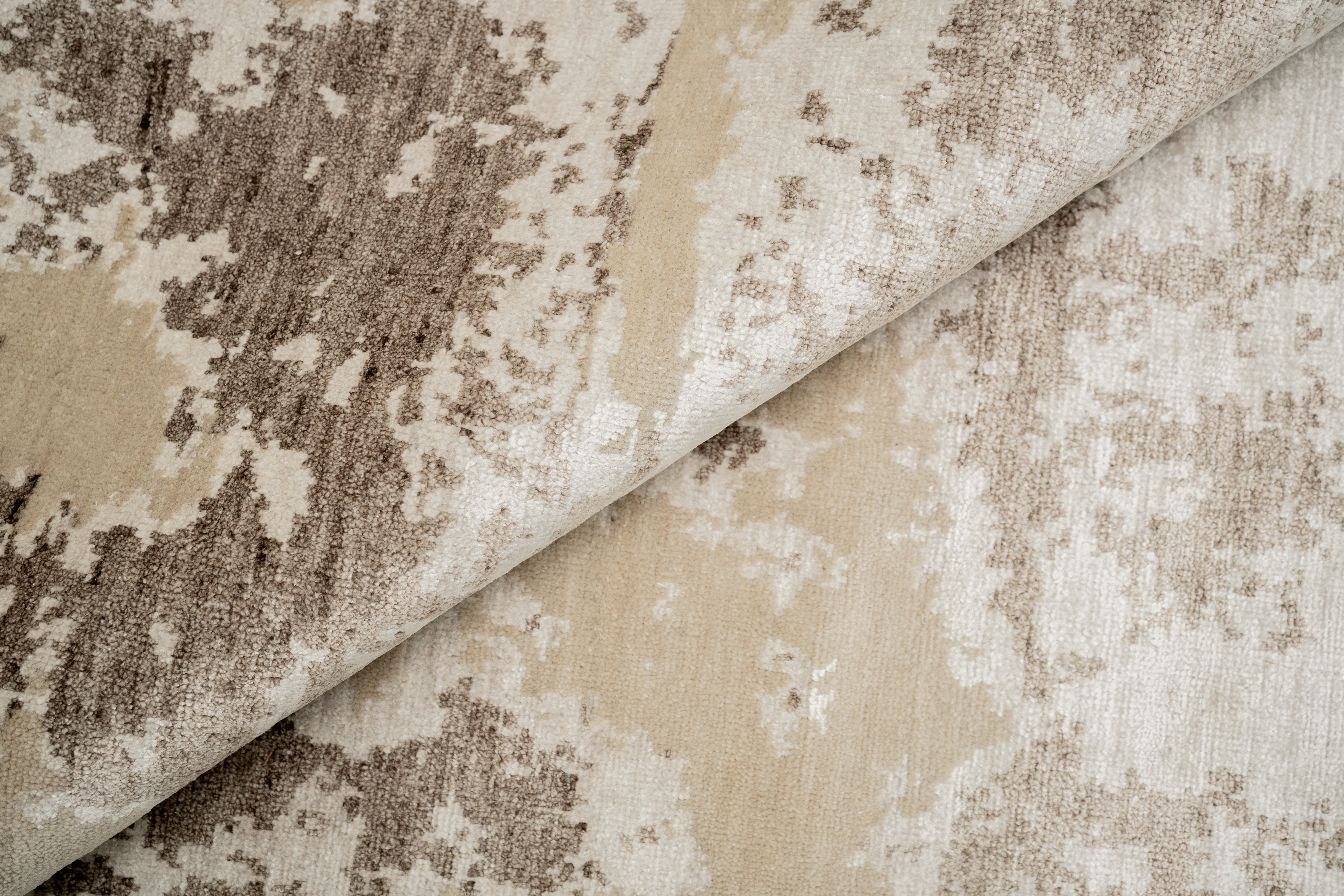 Abstract Design Handknotted Carpet DIA- 147