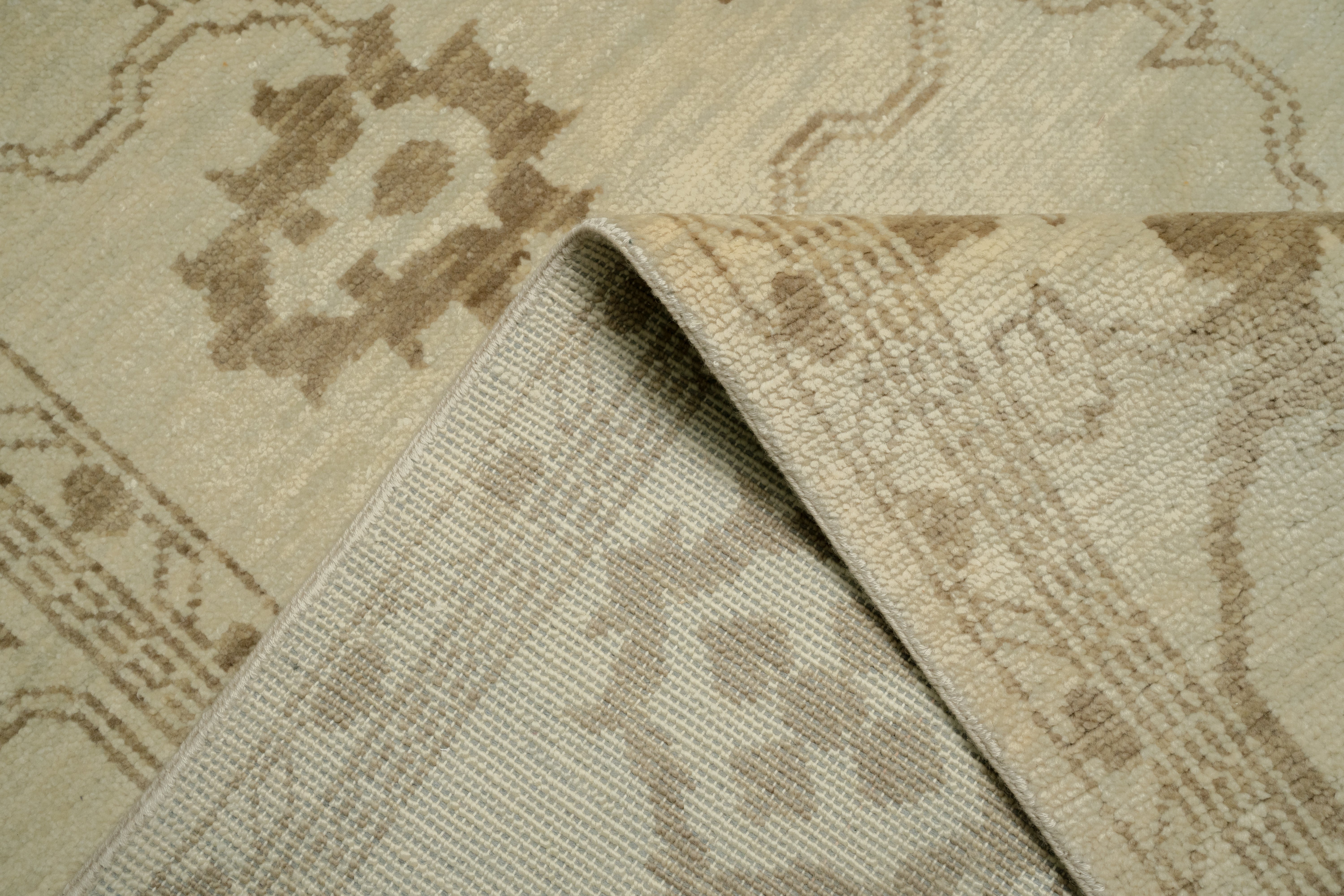 Handknotted Carpet DIA- 2168 OUSHAK