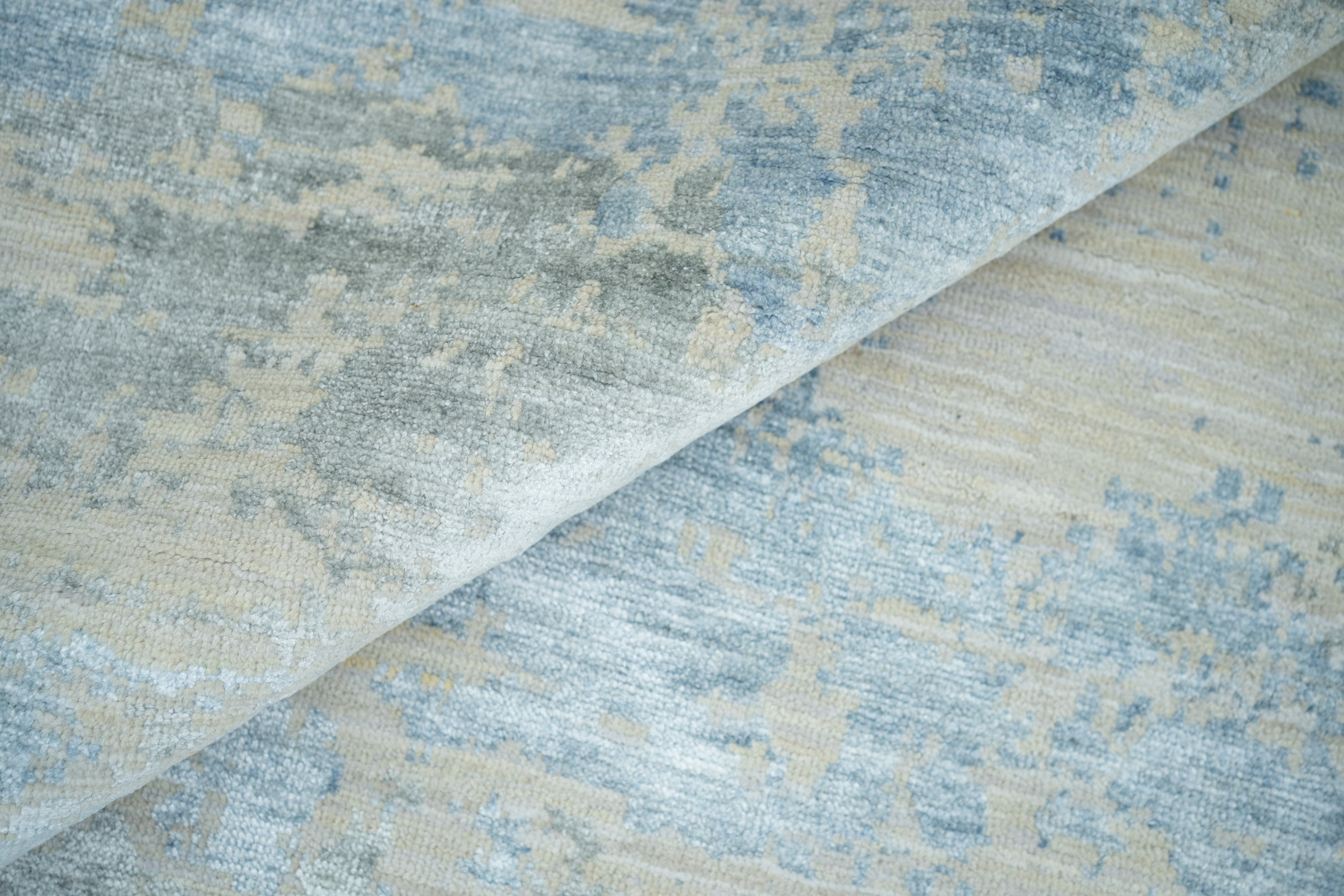 Abstact Design Handknotted Carpet DIA- 1035