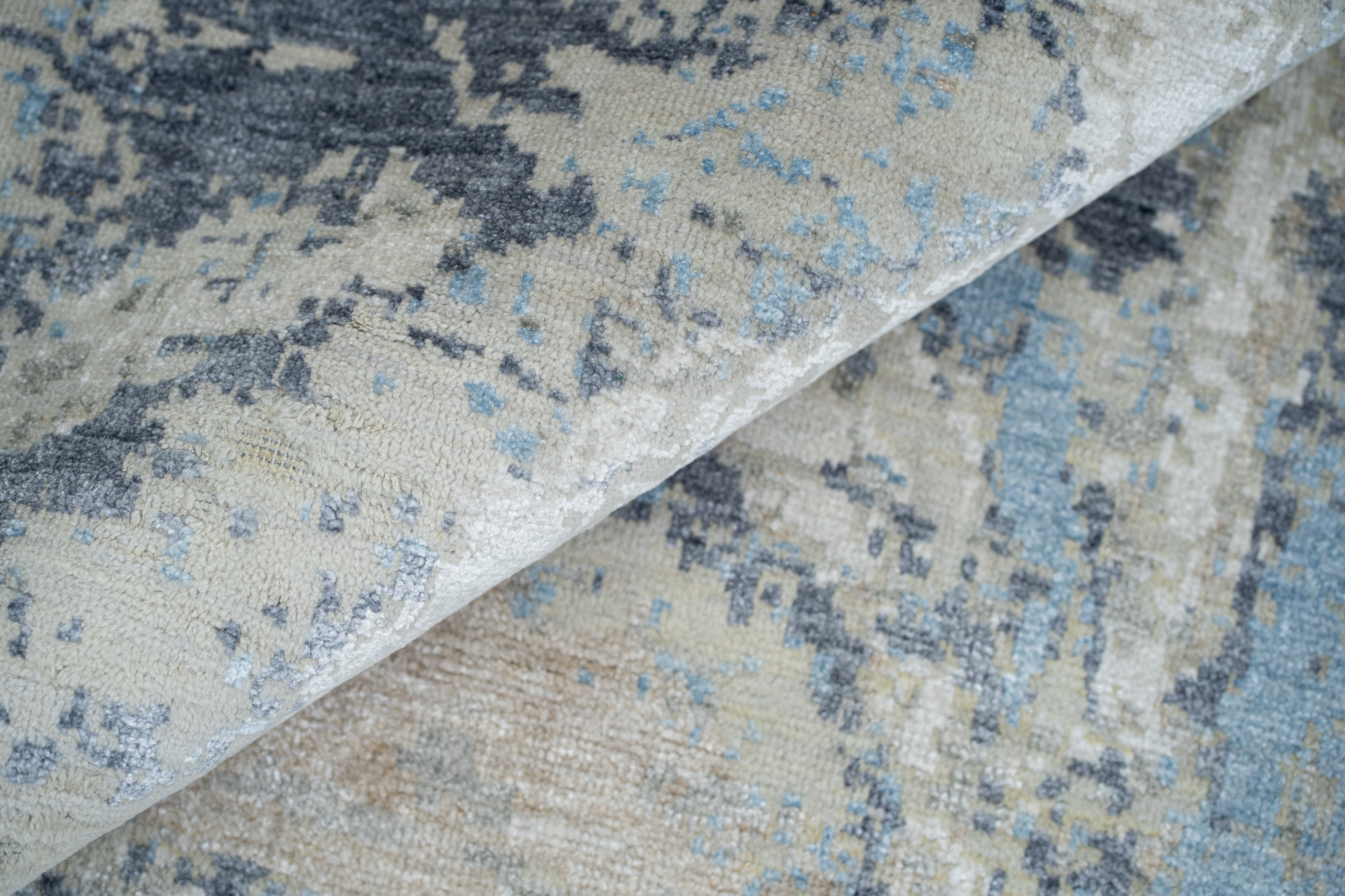Handknotted Carpet DIA- 1105