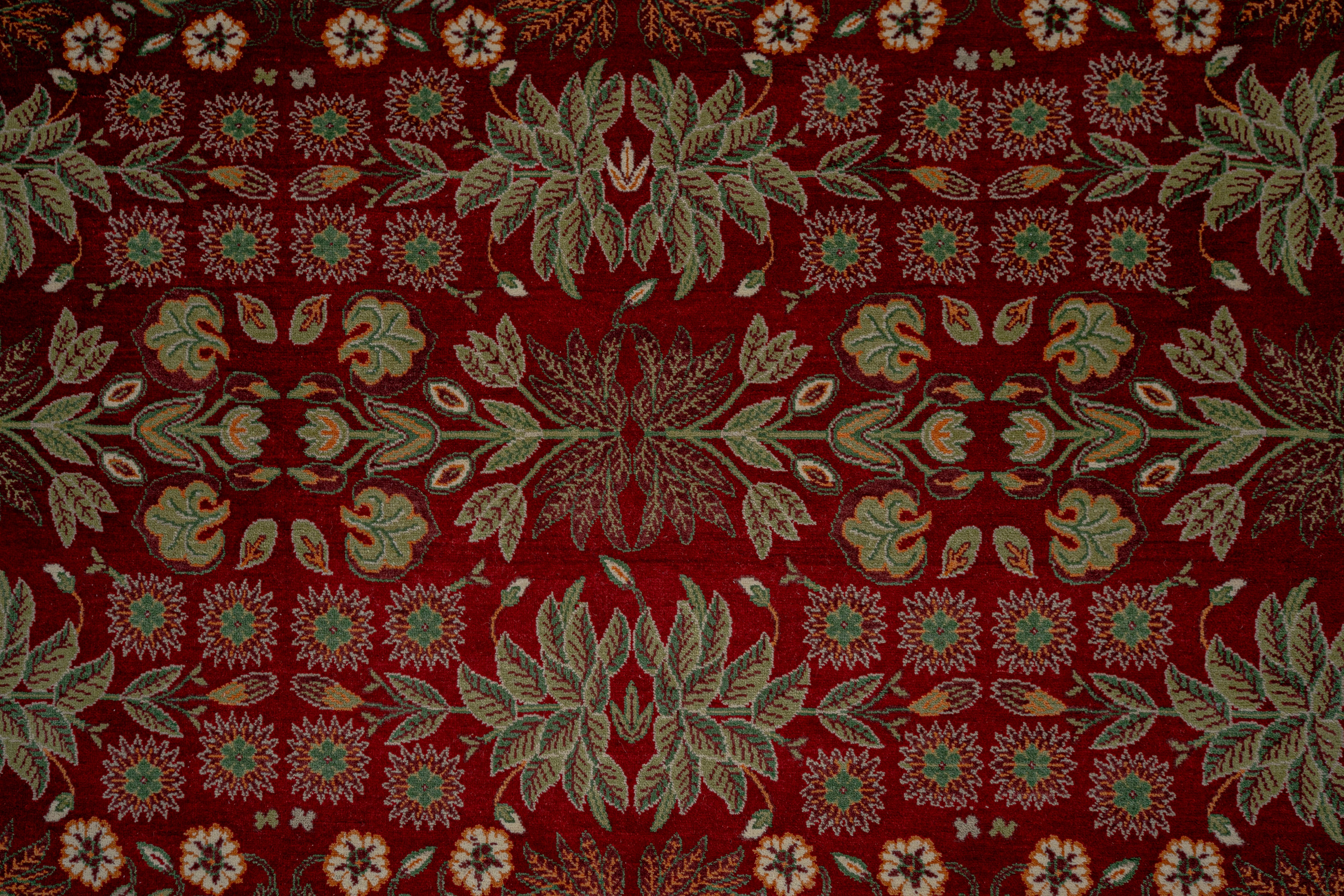 Handknotted Carpet DIA- 284