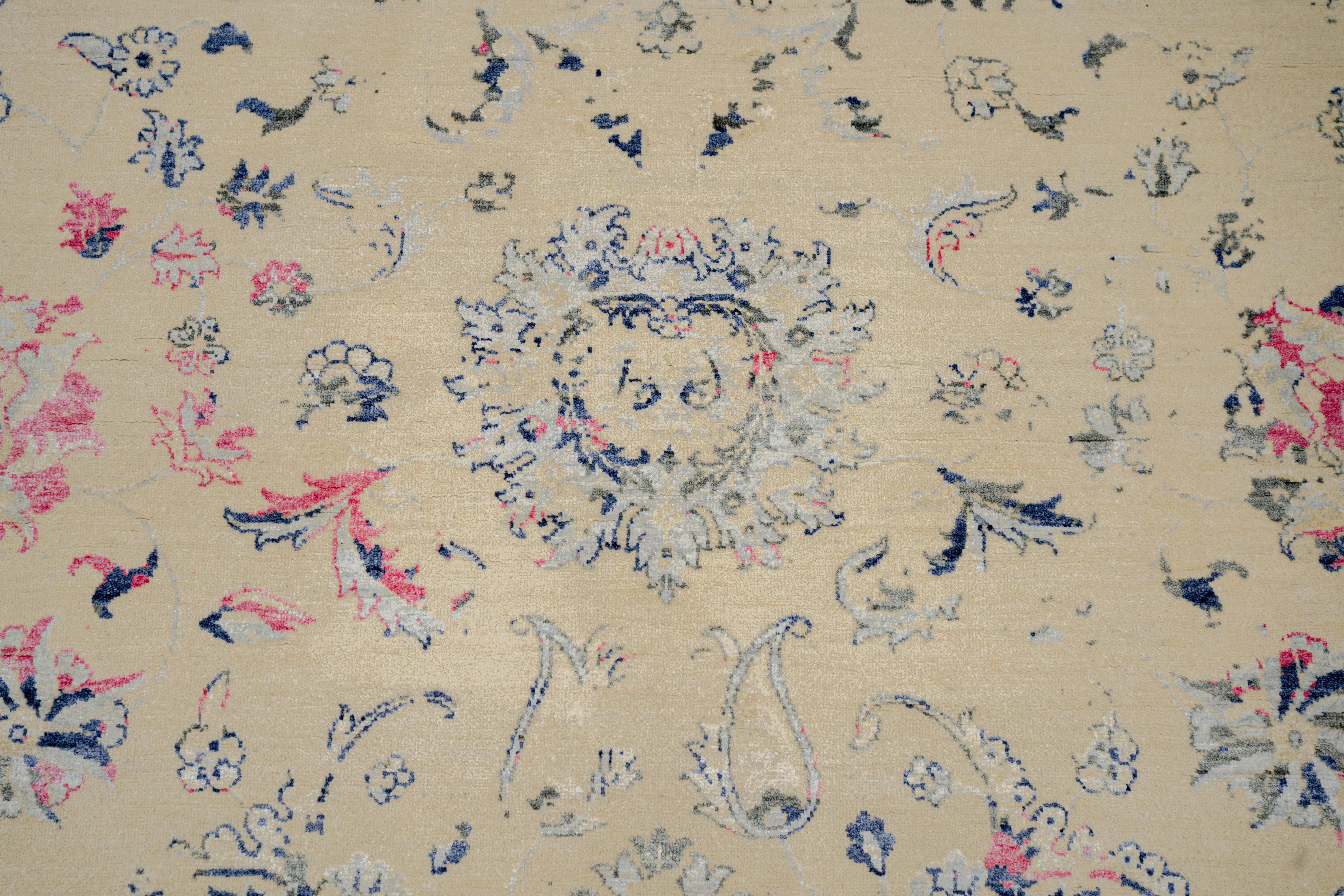 Handknotted Modern Carpet DIA- 3220