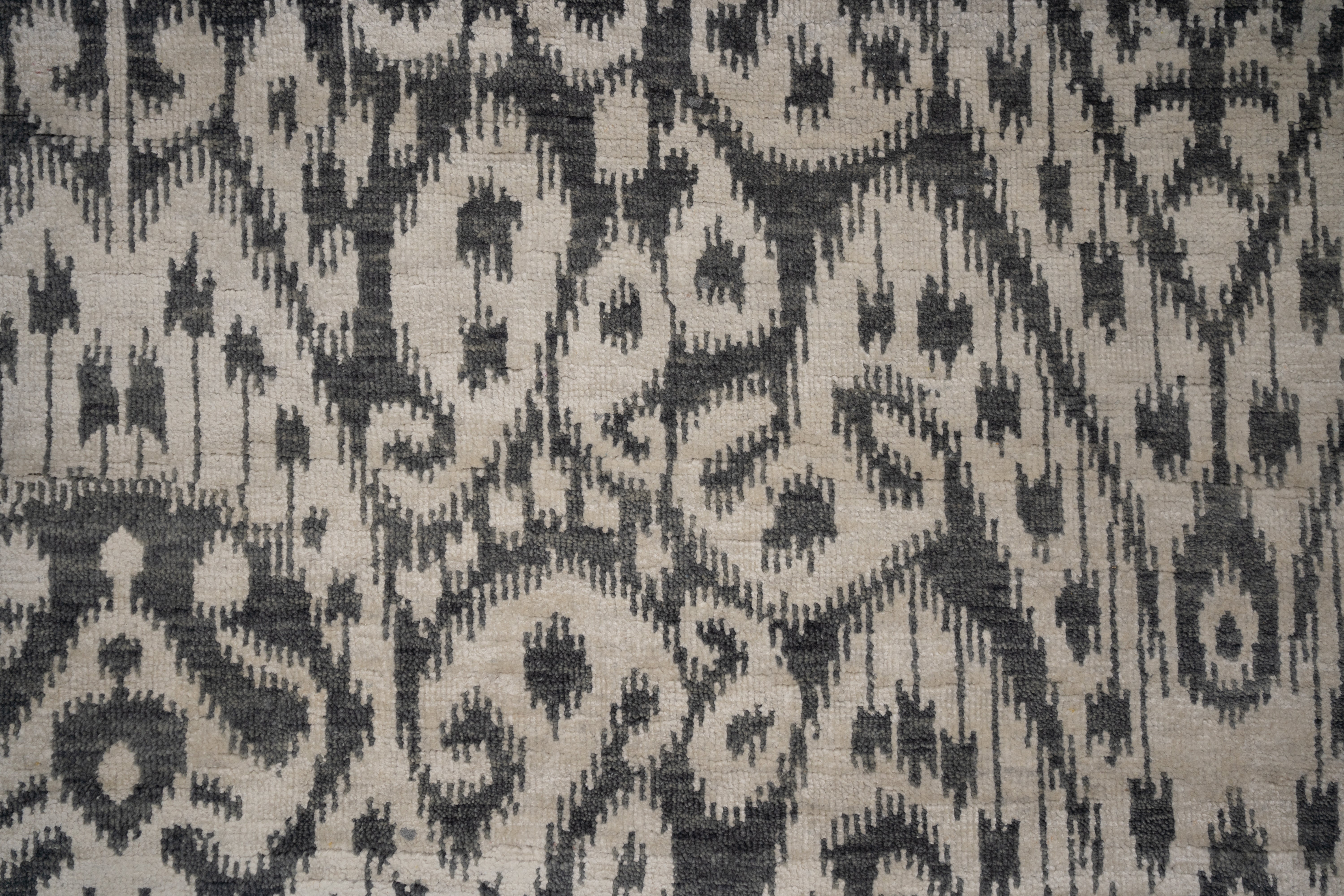 Handknotted Modern Carpet DIA- 3743