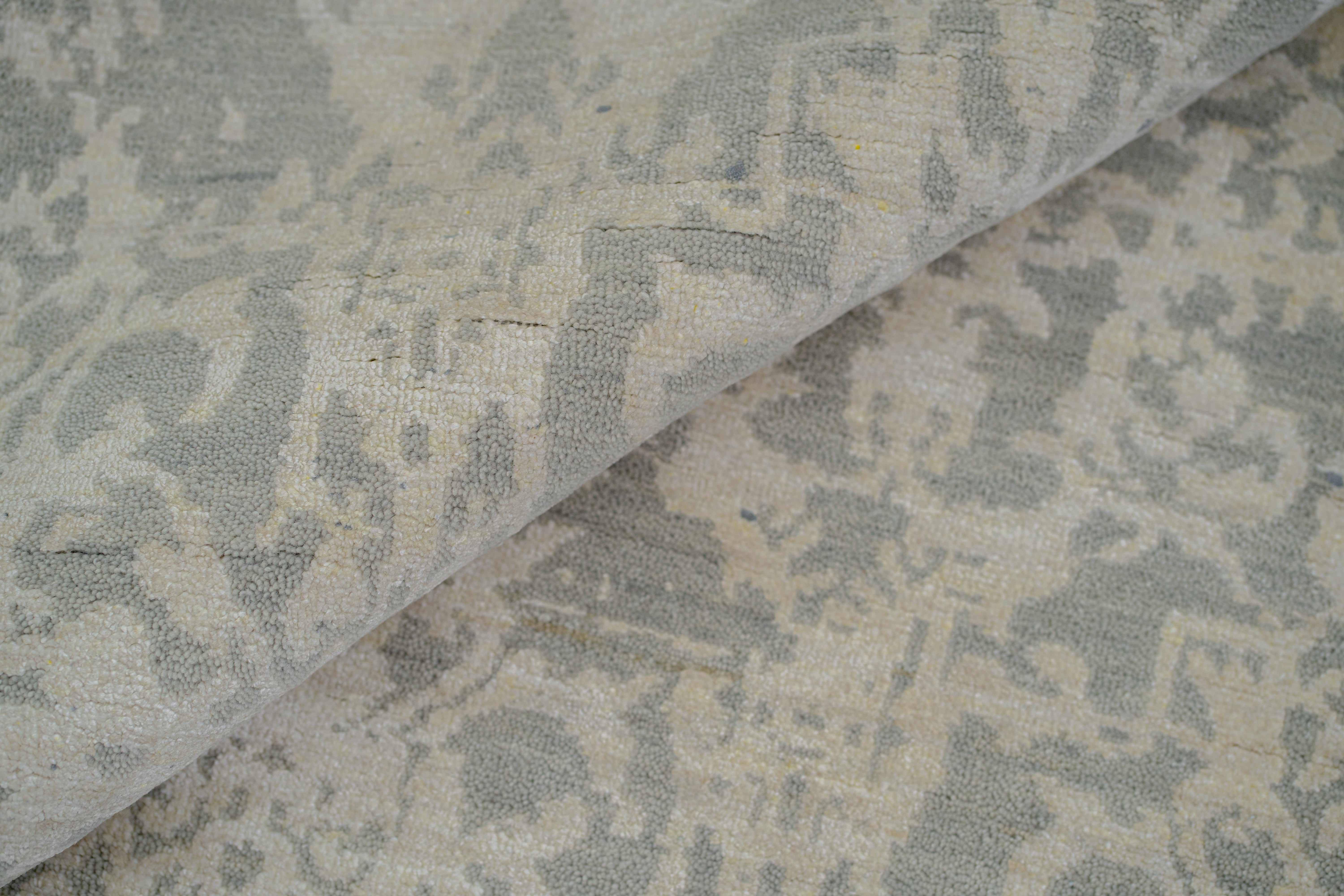 Handknotted Modern Carpet DIA- 3886