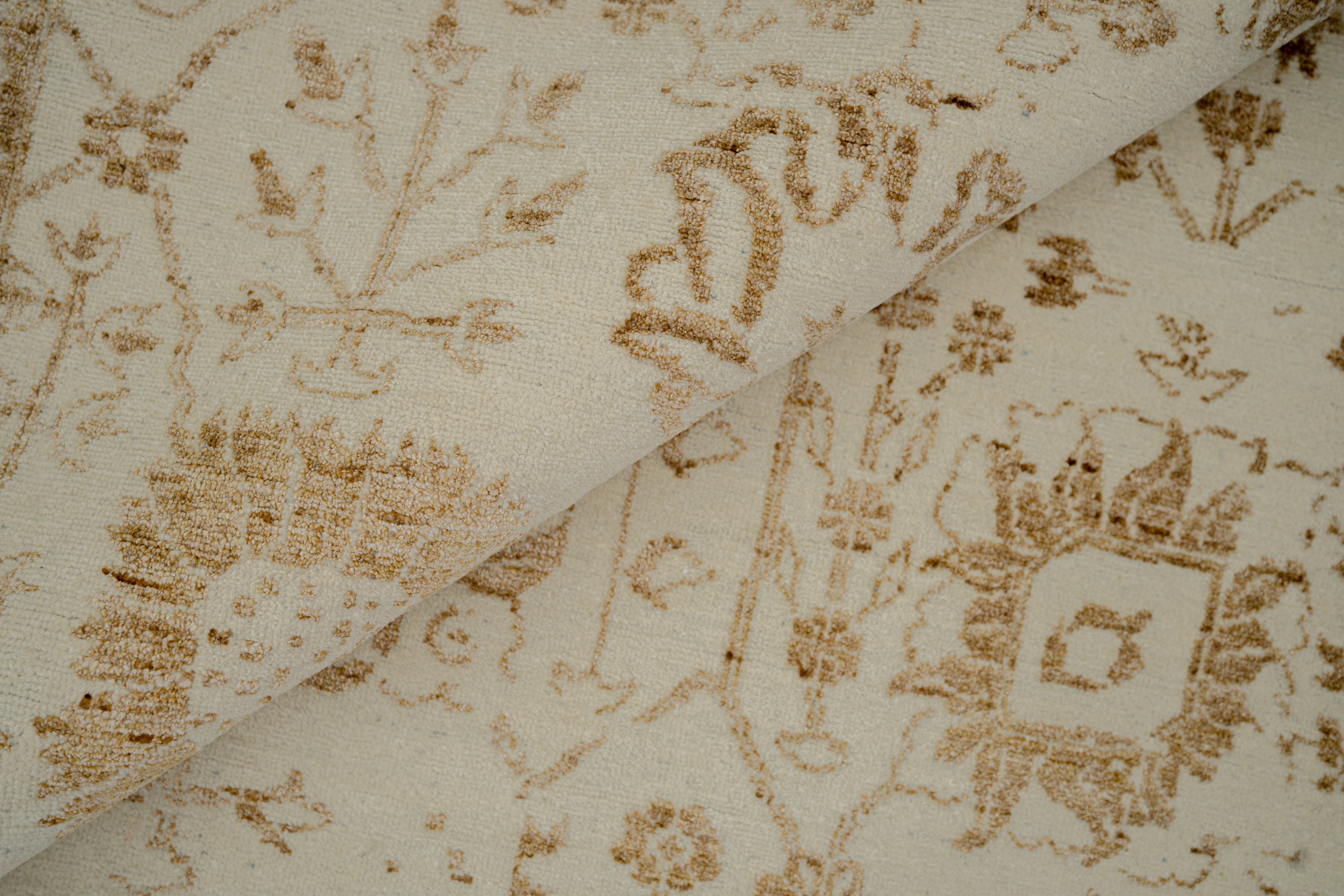 Handknotted Modern Carpet DIA- 4357 VASE 3