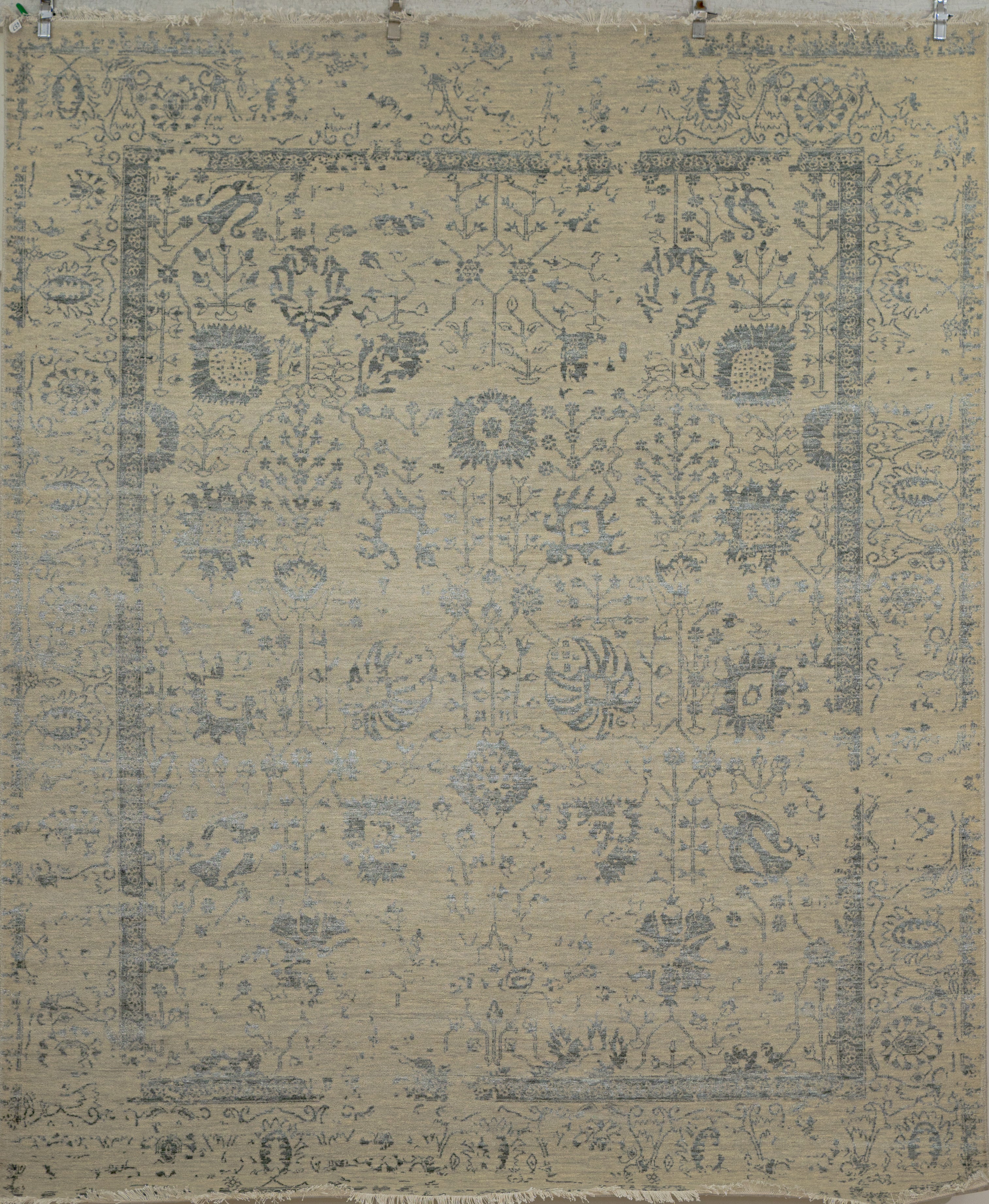 Handknotted Modern Carpet DIA- 657 VASE 3