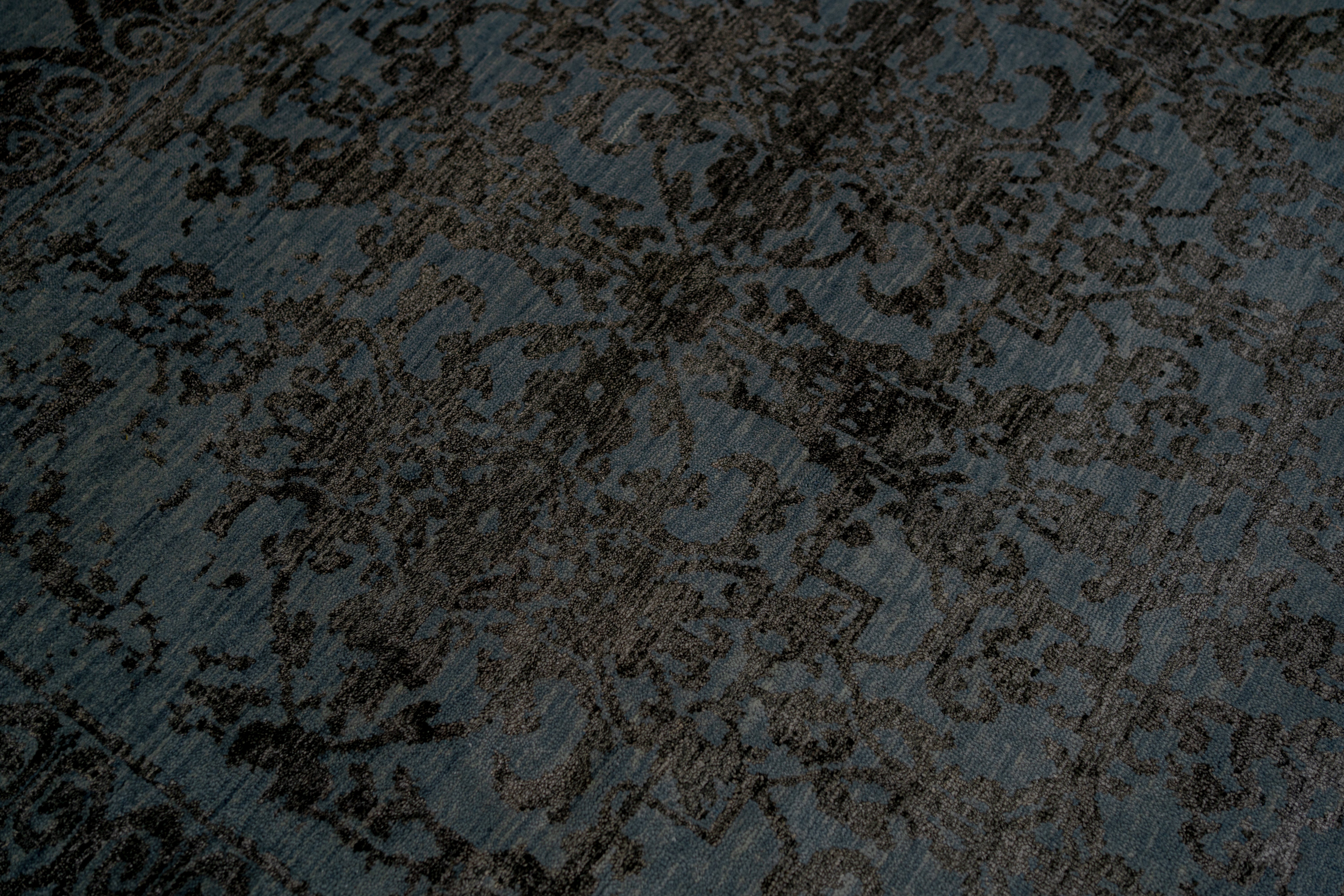 Handknotted Modern Carpet DIA- 7016