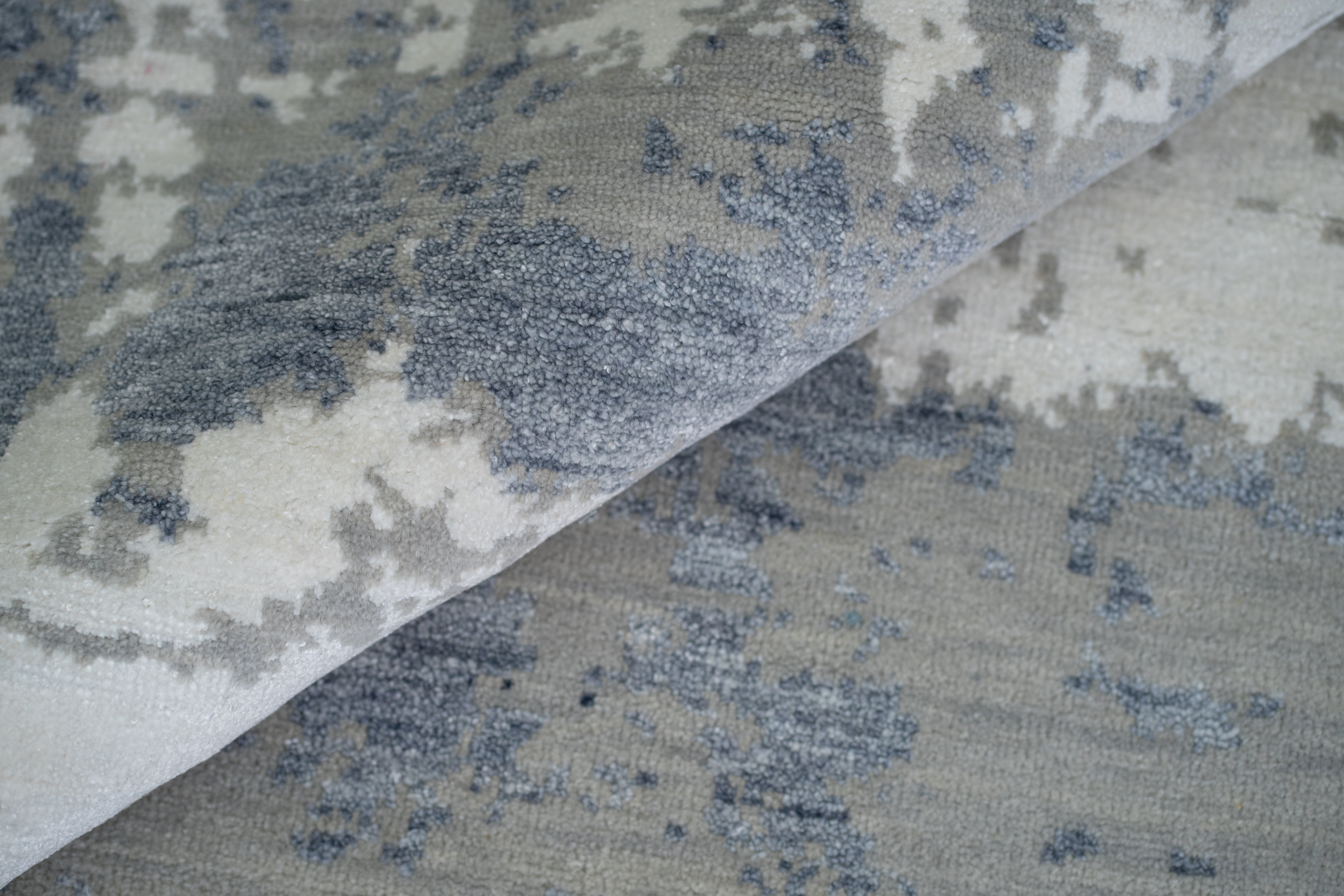 Abstract Design Handknotted Carpet DIA- 1313