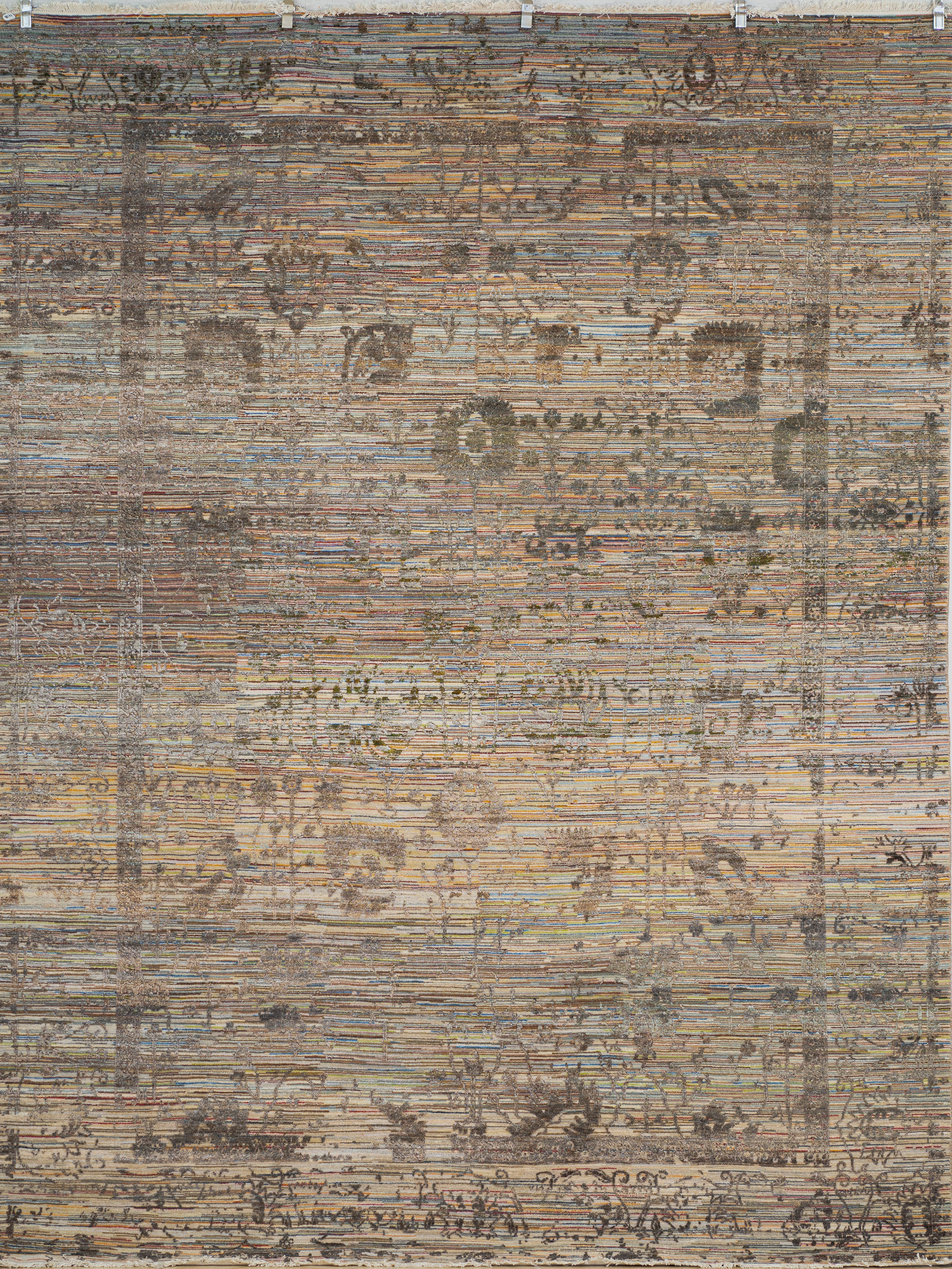 Handknotted Modern Carpet DIA- 1418 VASE 3