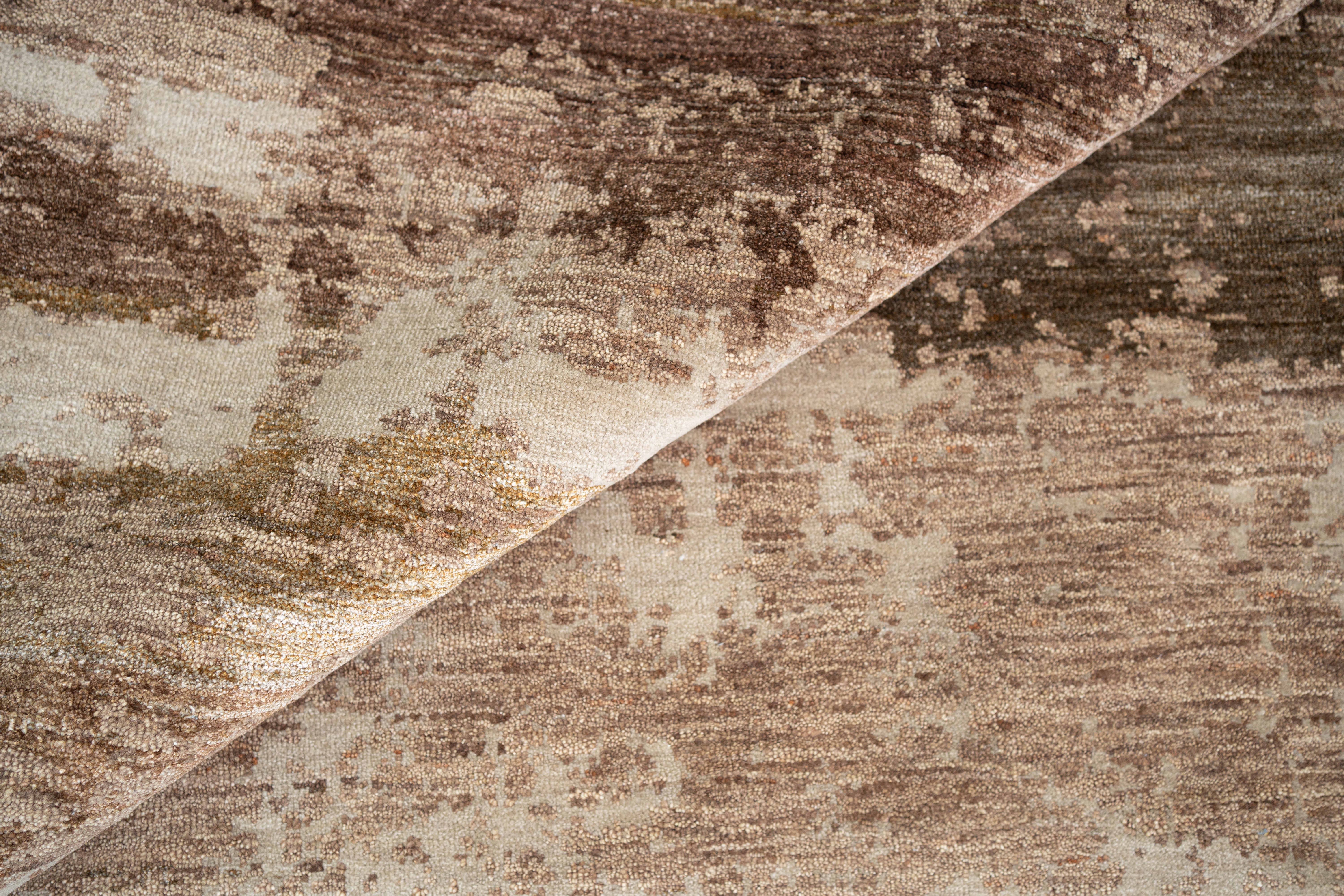 Abstract Design Handknotted Carpet DIA- 1484