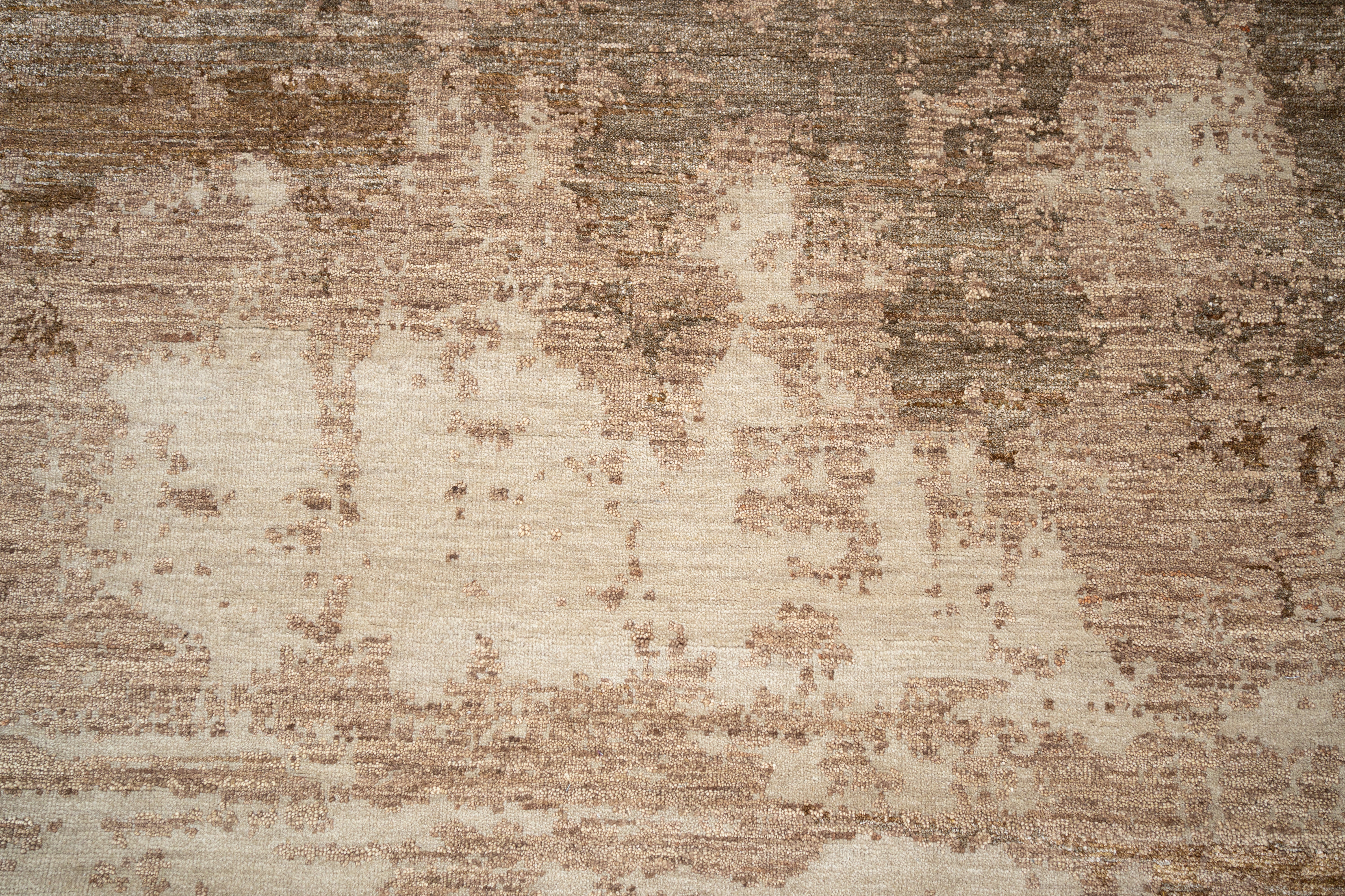 Abstract Design Handknotted Carpet DIA- 1484