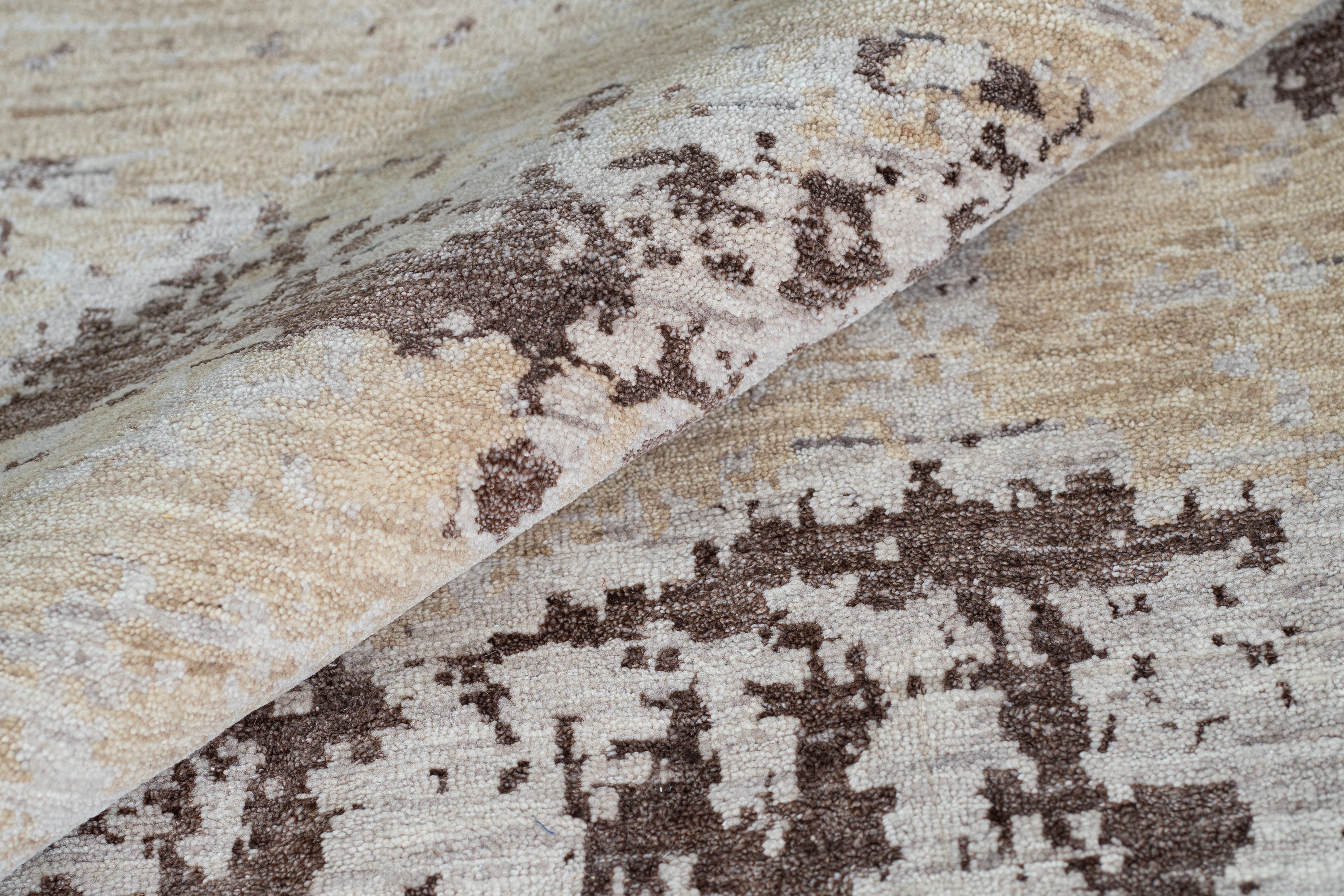 Abstract Design Handknotted Carpet DIA- 1524