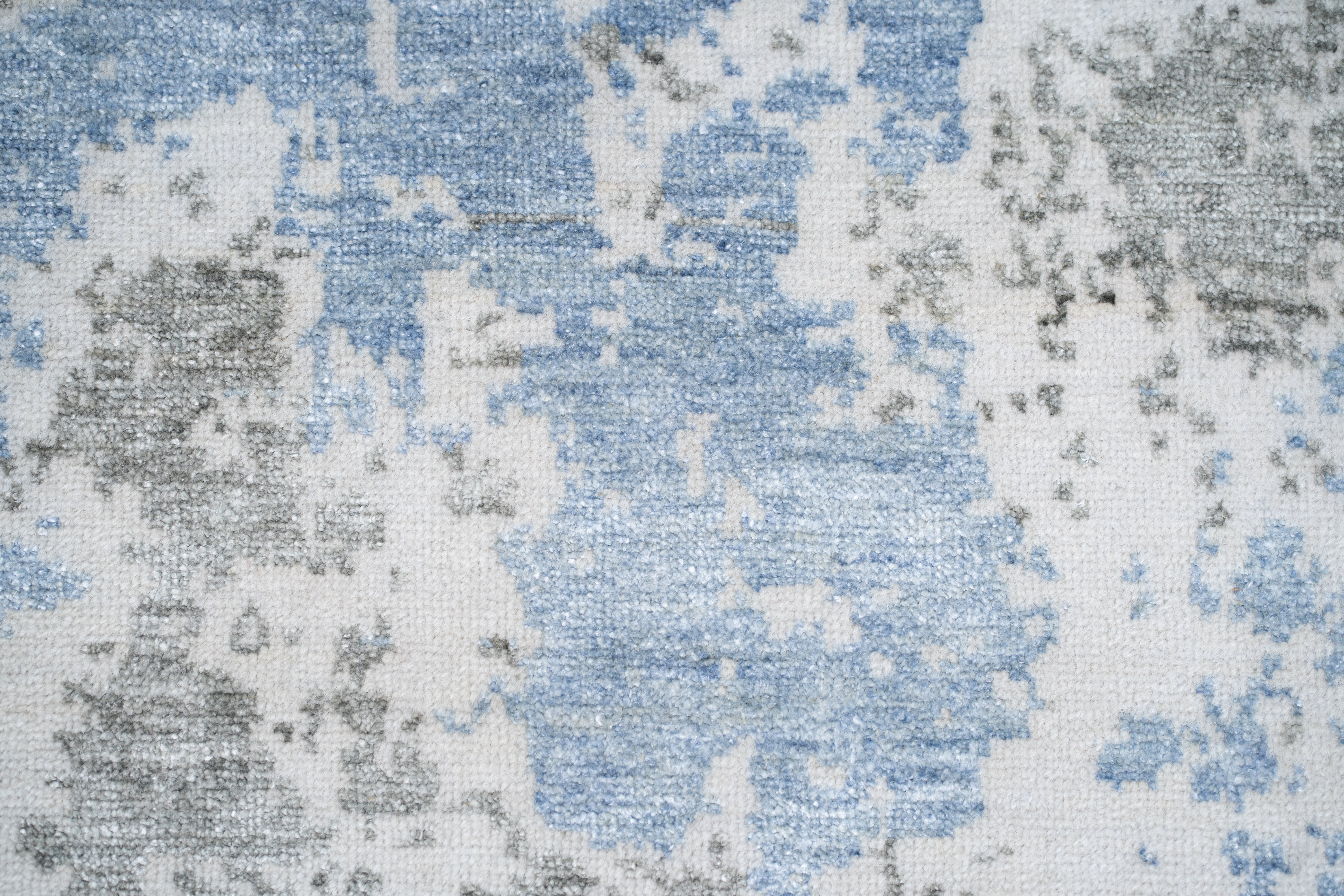 Abstract Design Handknotted Carpet DIA- 1683