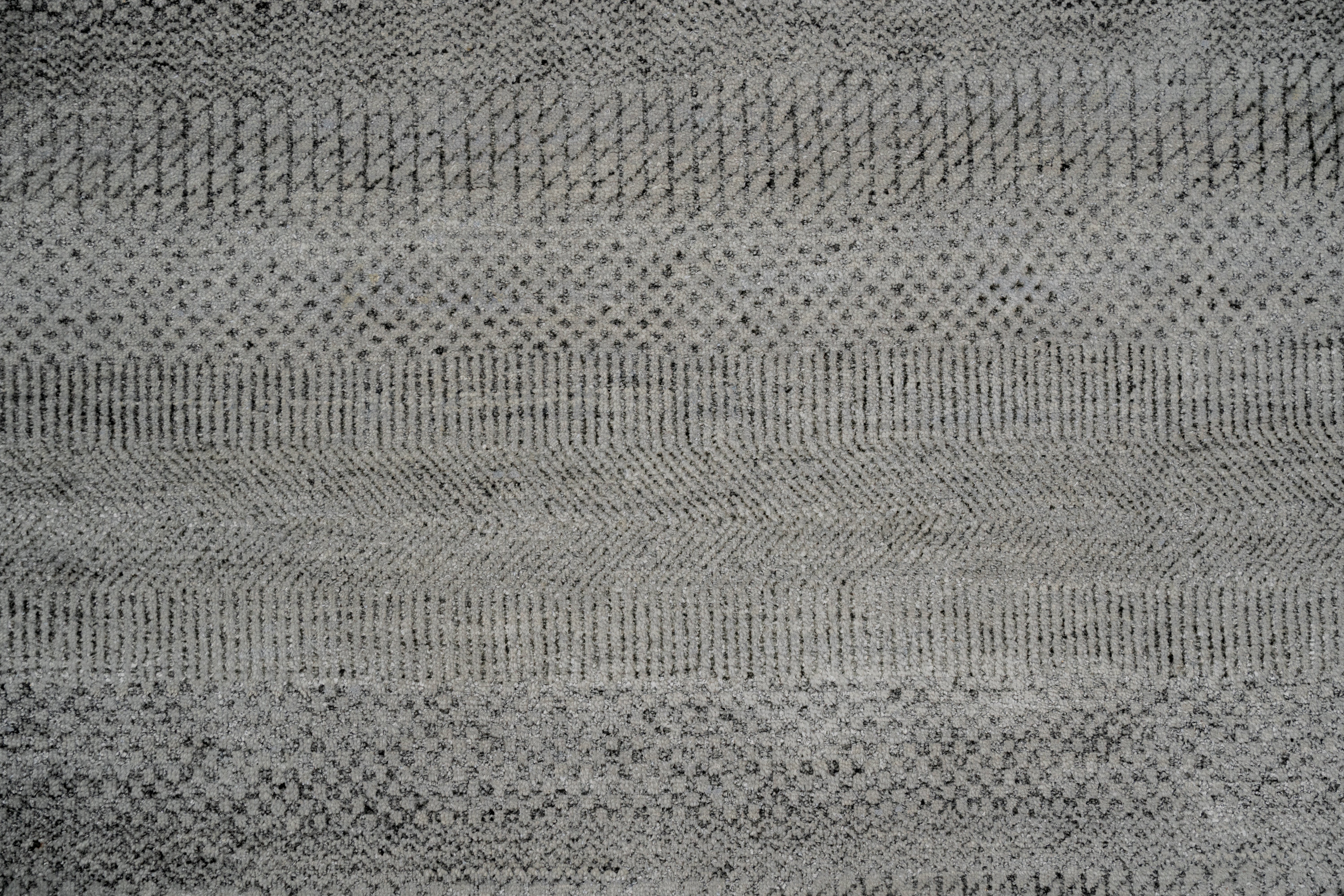 Handknotted Carpet DIA- 1805