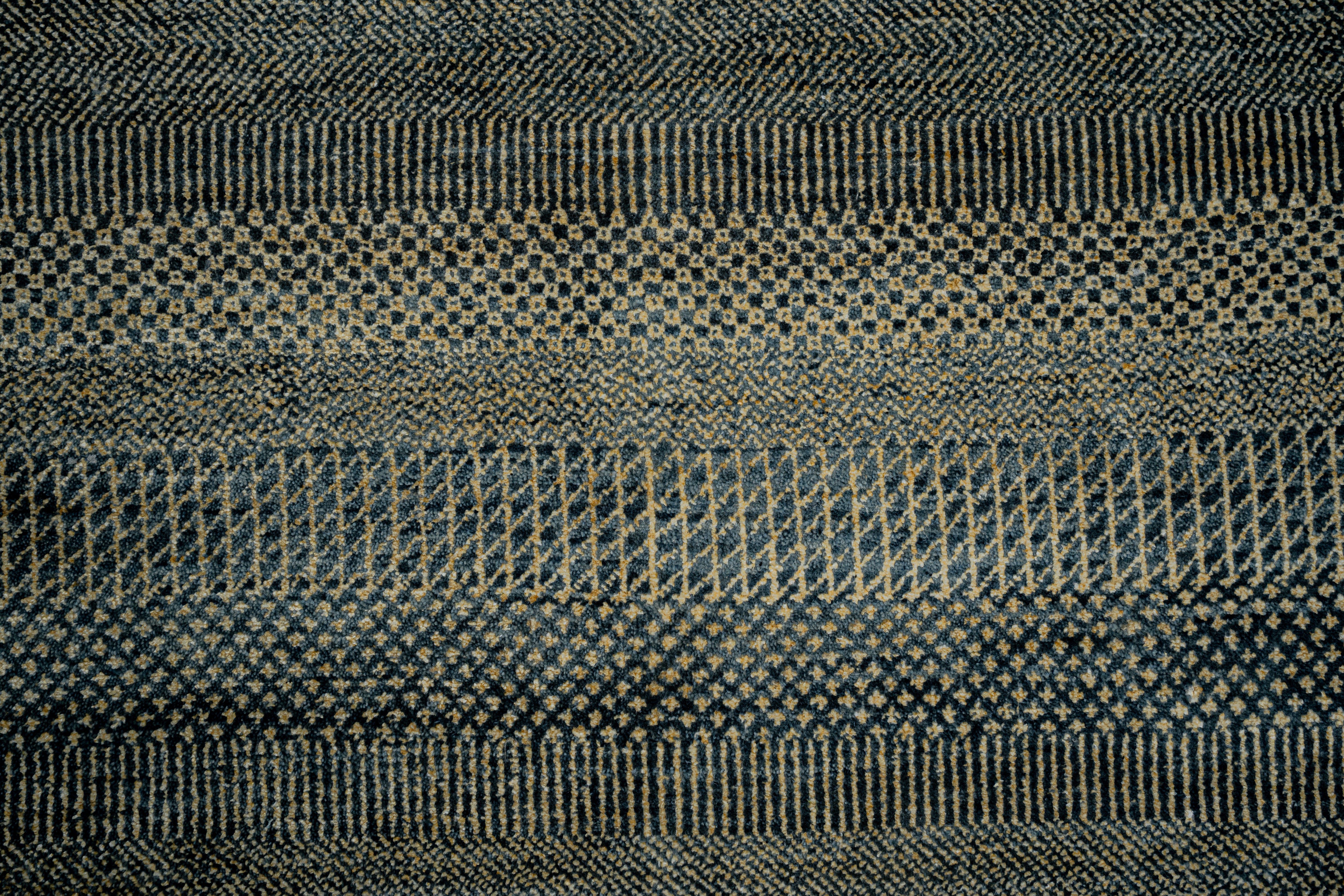Handknotted Carpet DIA- 1560