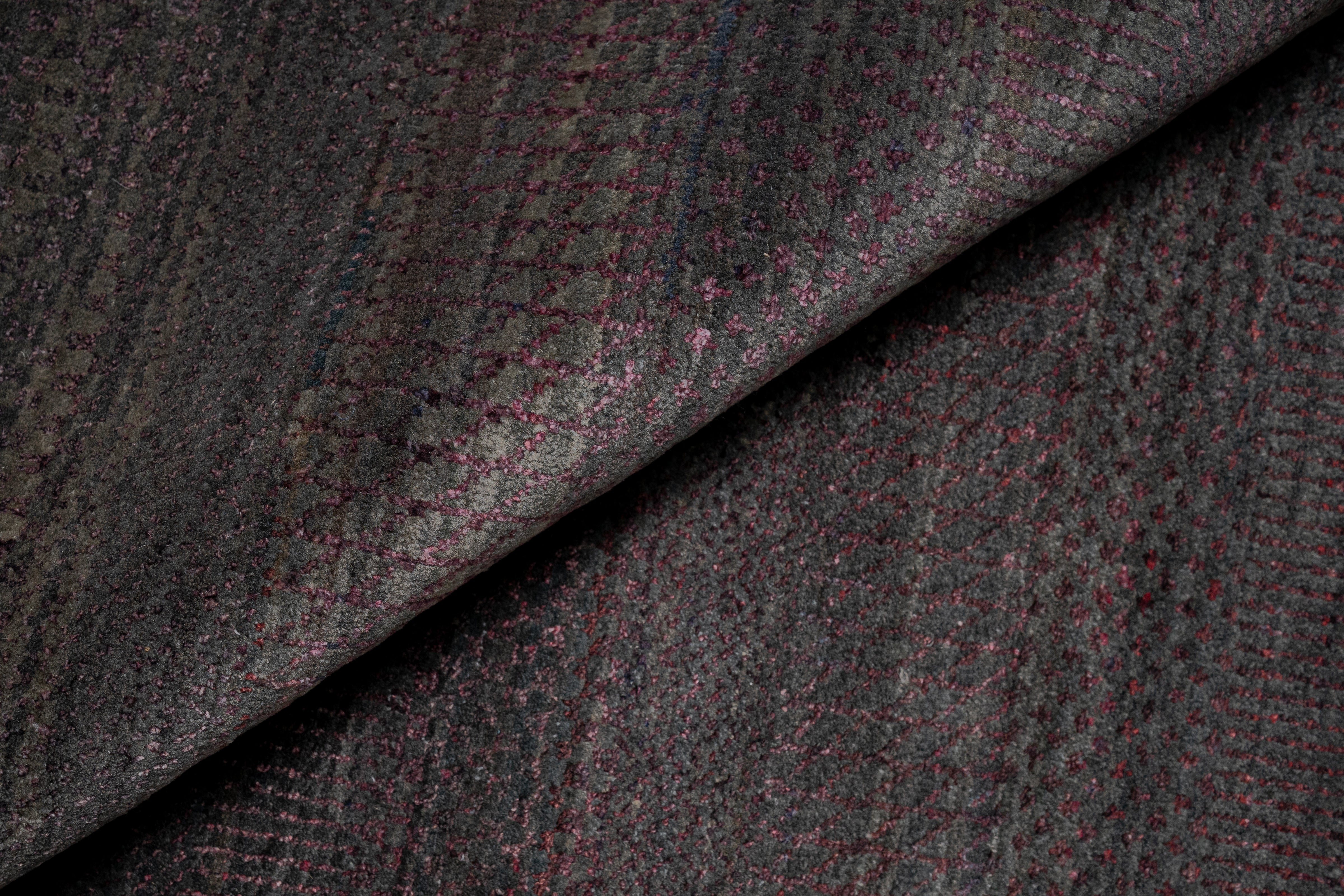 Handknotted Carpet DIA- 3072