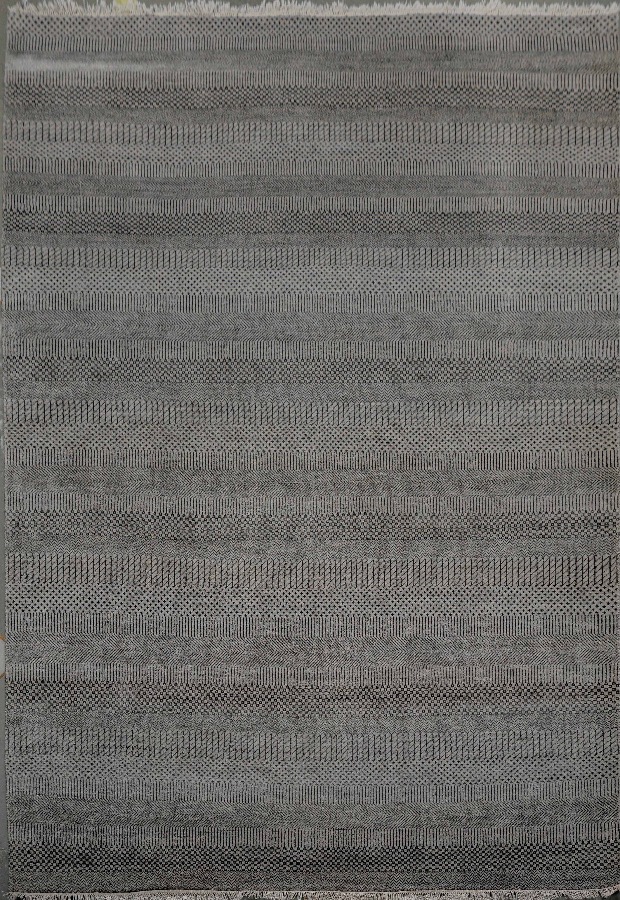 Handknotted Carpet DIA- 187