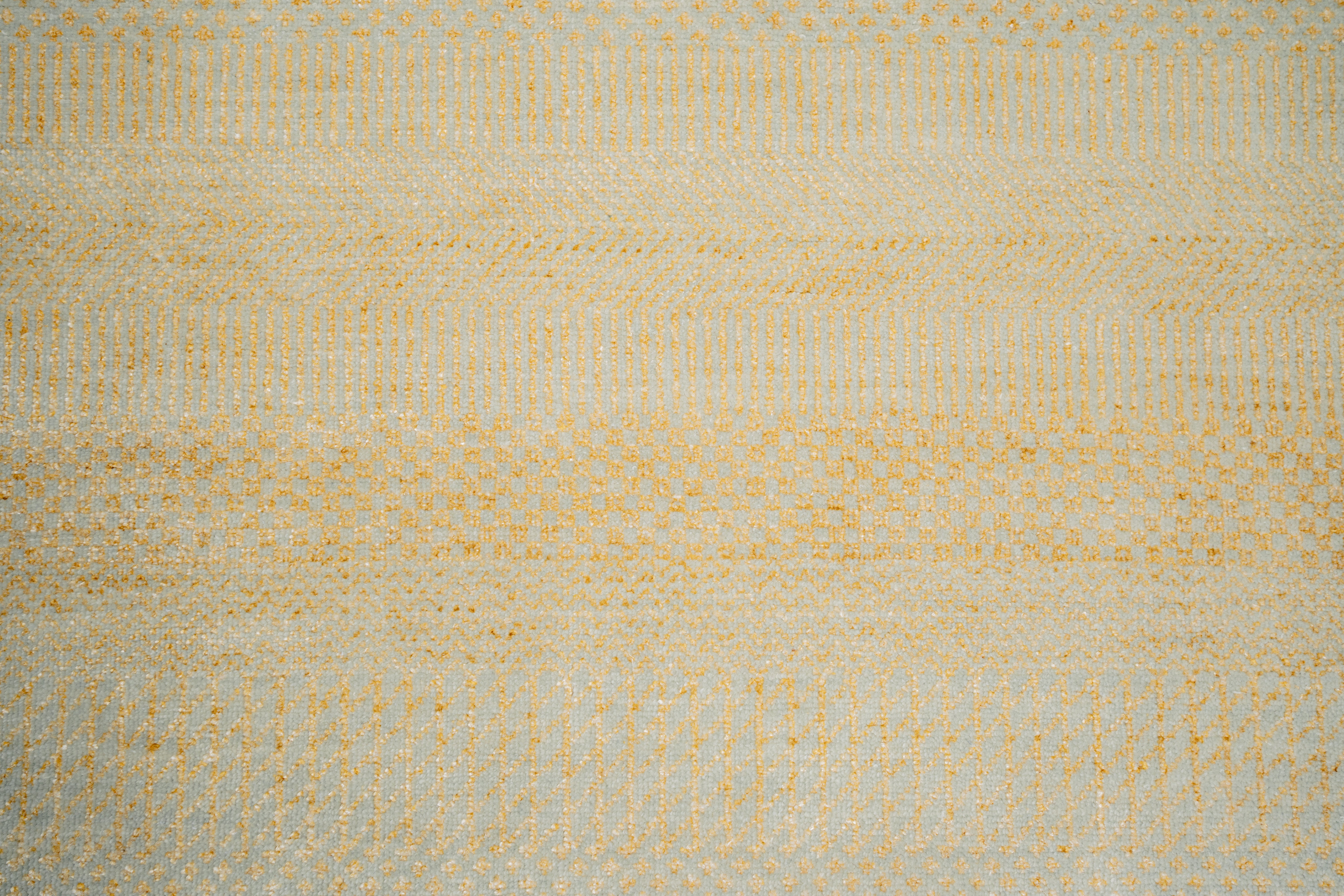 Handknotted Carpet DIA- 250