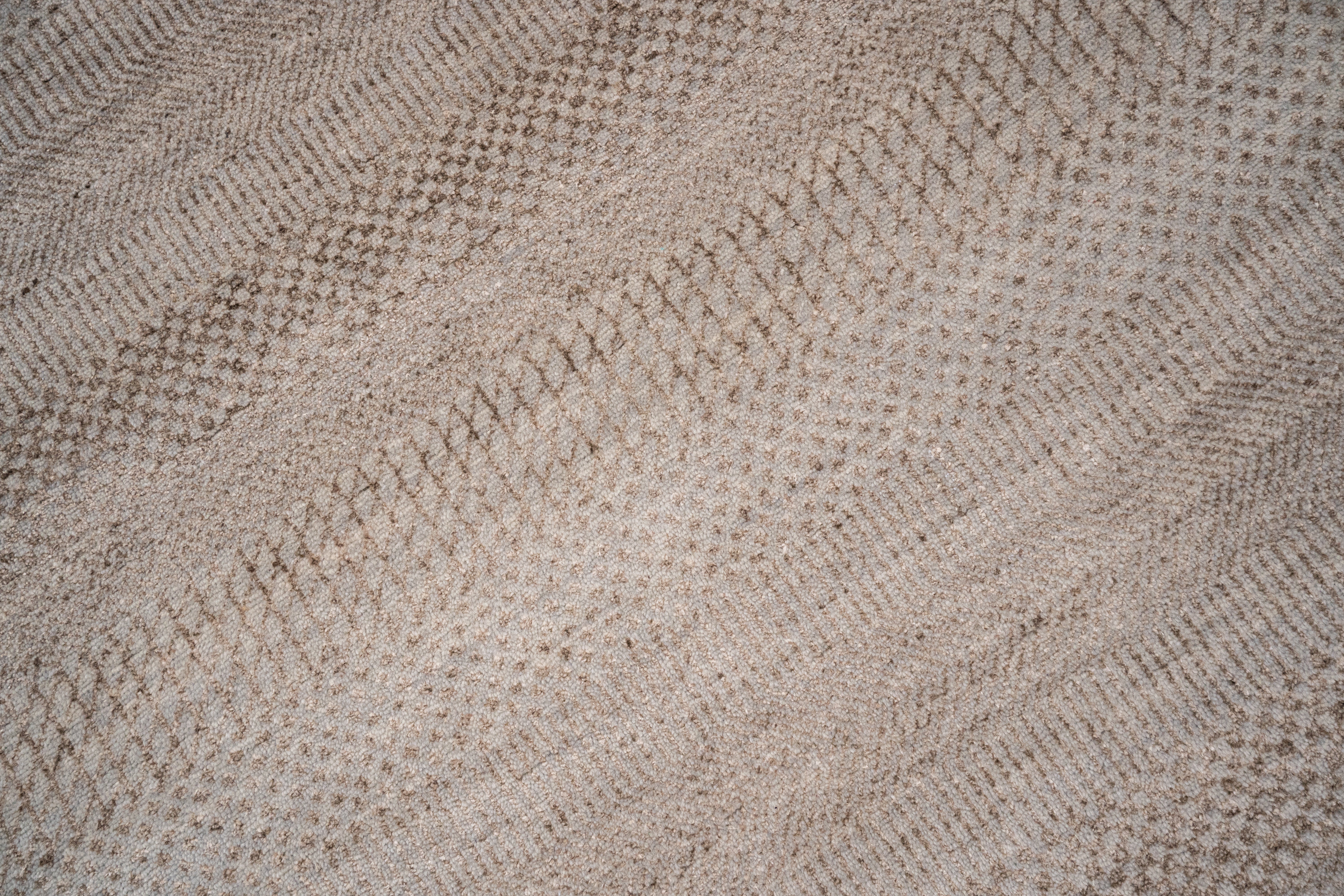 Handknotted Carpet  DIA- 0127 MCN, Quick Silver & Quincy