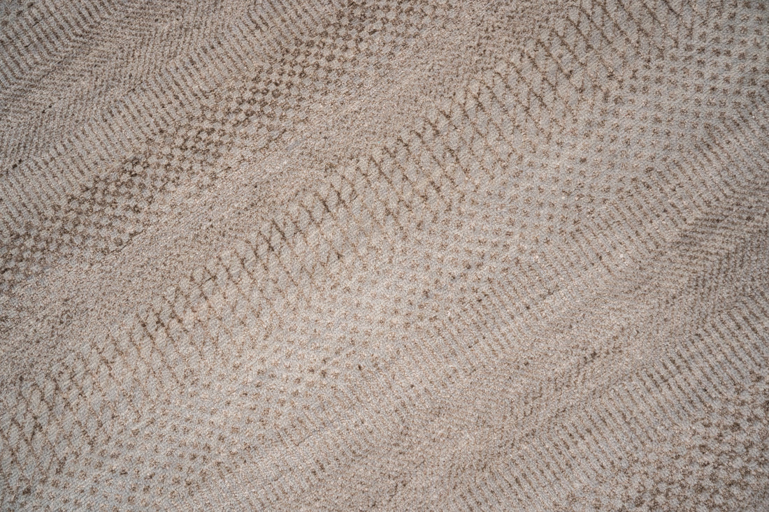 Handknotted Carpet  DIA- 0127 MCN, Quick Silver & Quincy