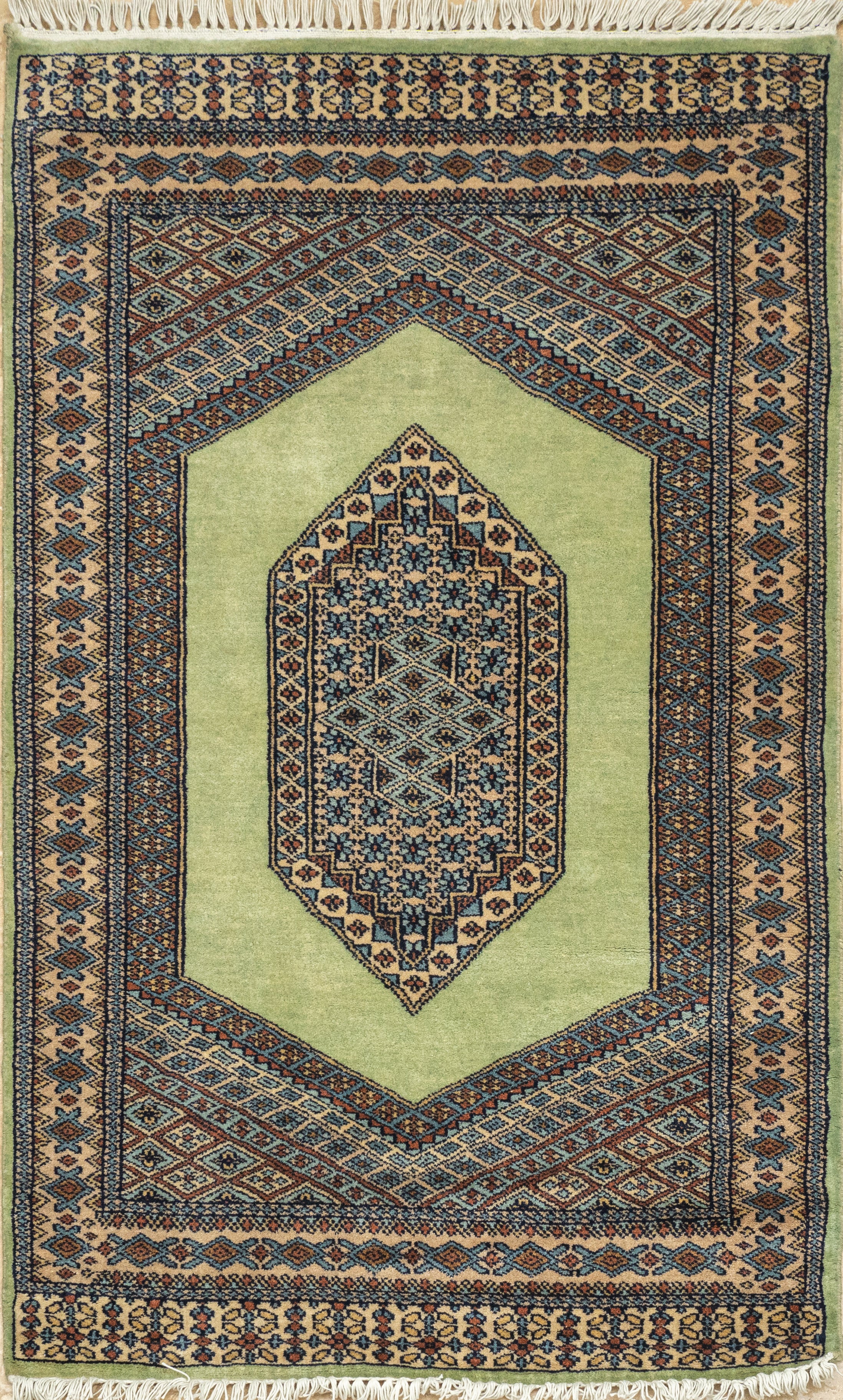 Handknotted Modern Carpet DIA- Single Weft, Green Mix Persian Design
