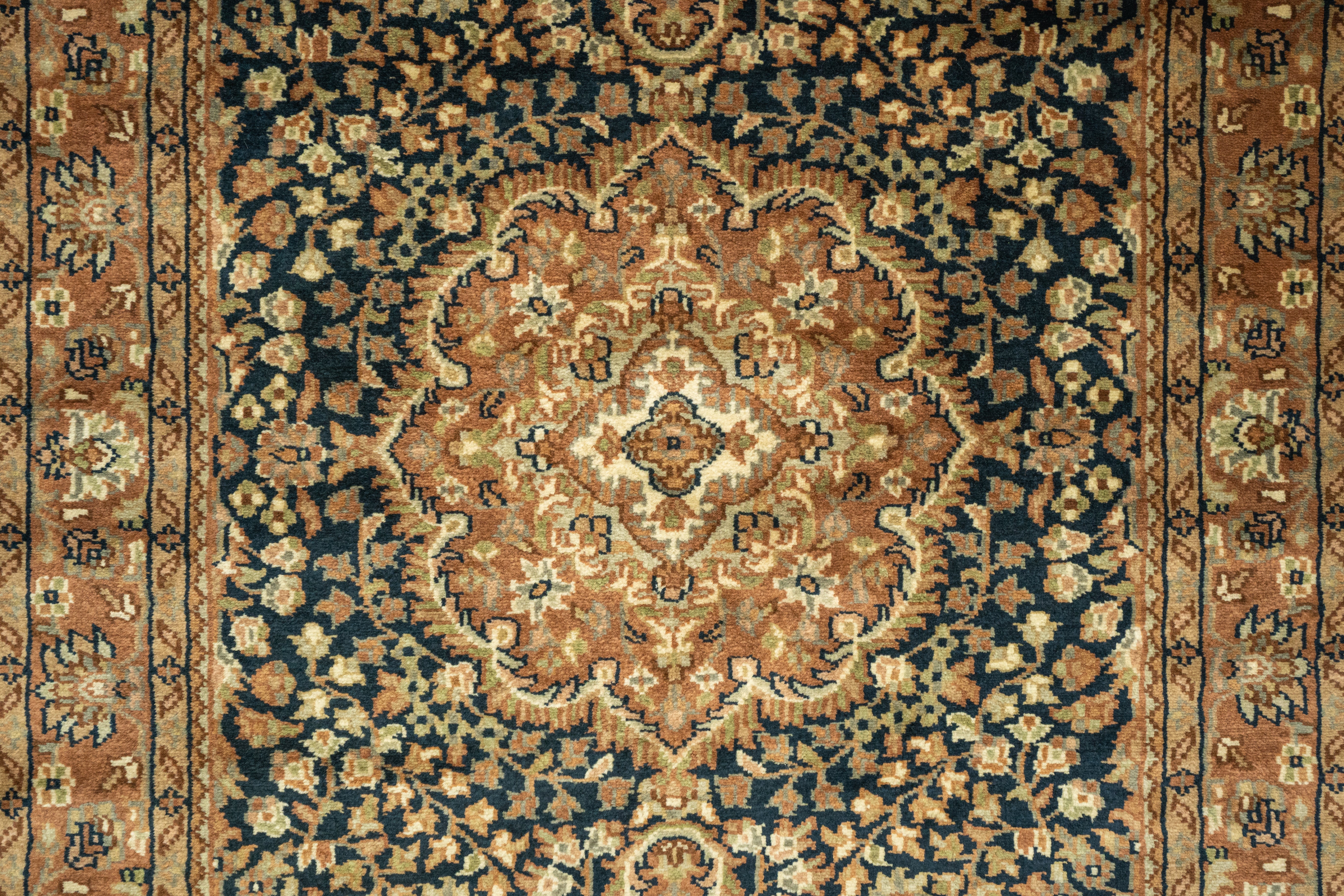 Handknotted Modern Carpet DIA- 100